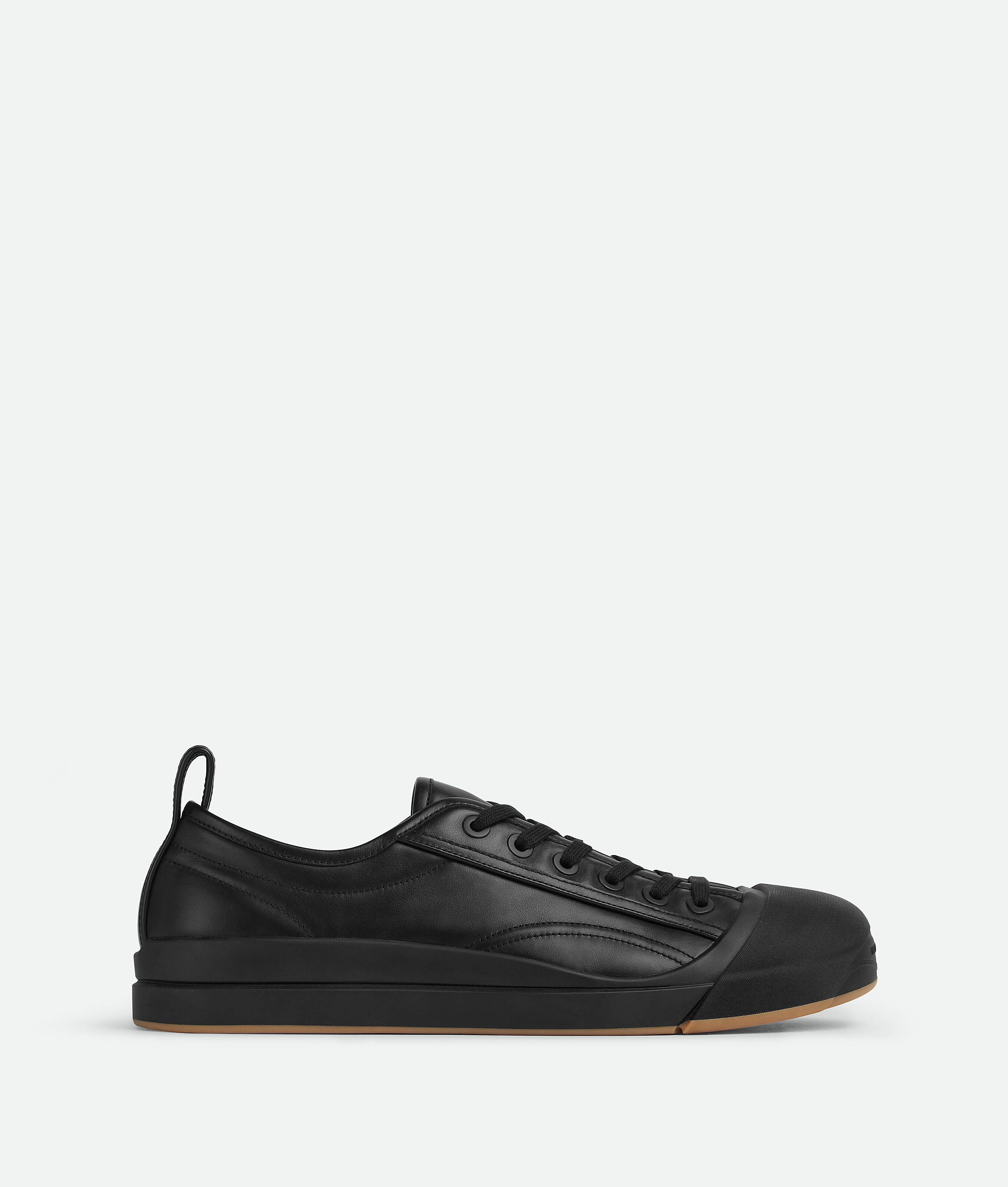 Bottega Veneta Vulcan Leather Sneaker In Black