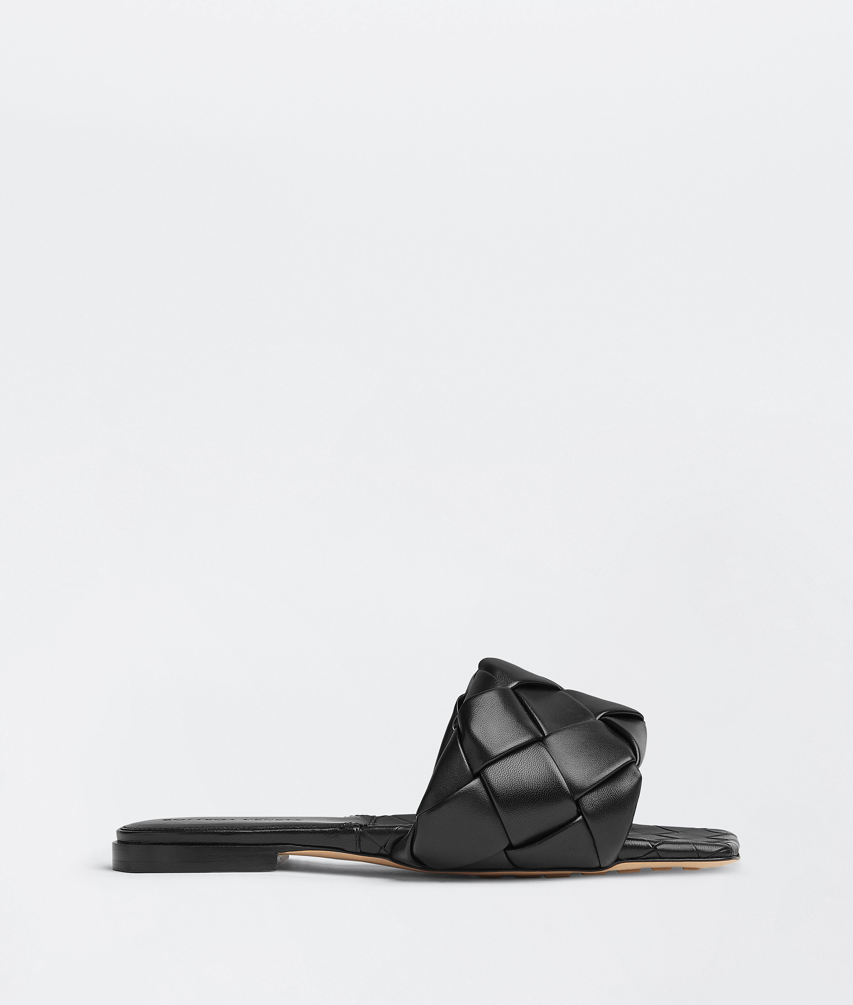 Bottega Veneta The Lido Intrecciato Leather Sandal In Black