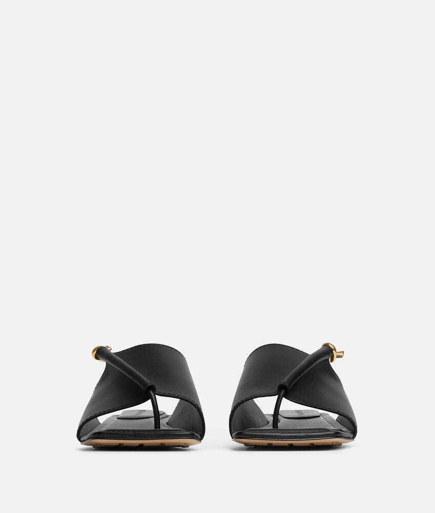 ブラックソルスティス フラット トング| Bottega Veneta® 日本