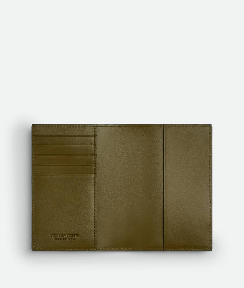 Display a large version of the product image 2 - Intrecciato Passport Case