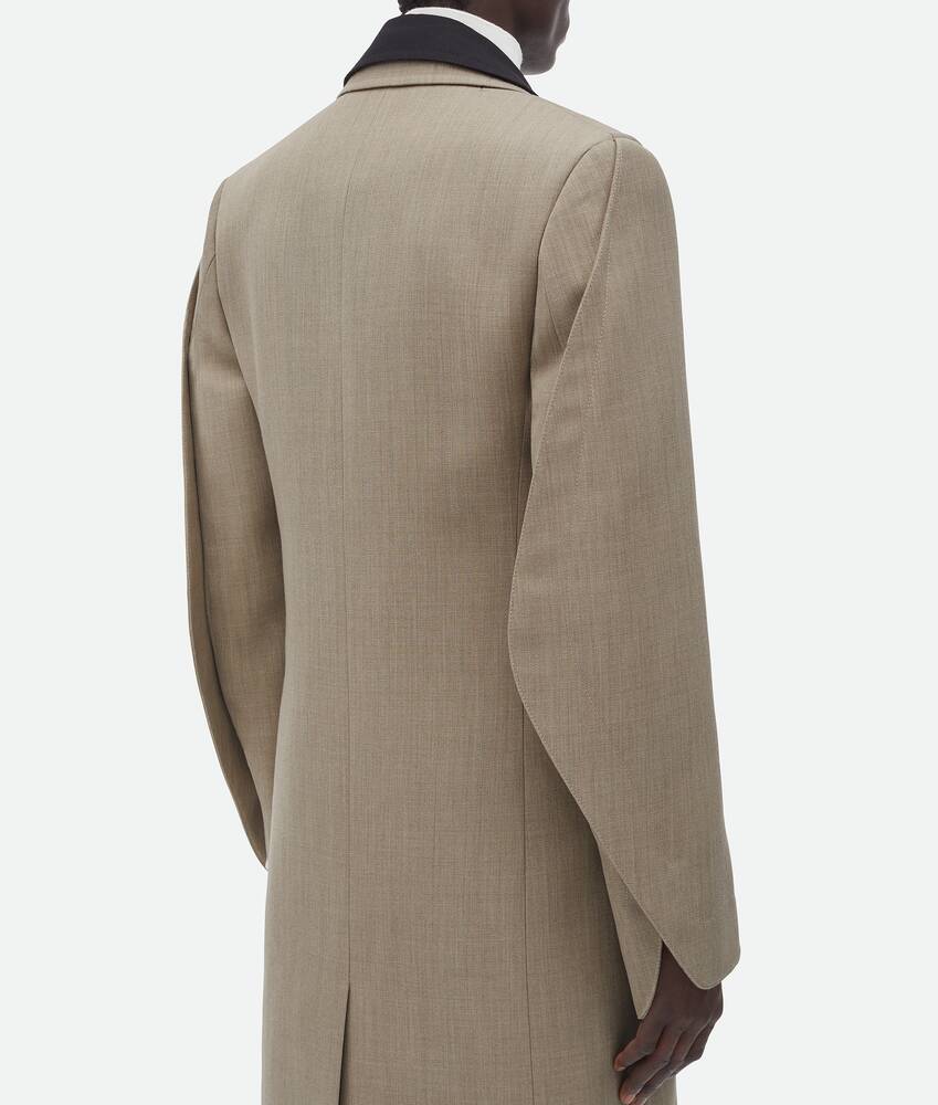 Display a large version of the product image 4 - Wool Coat With Contrasting Collar