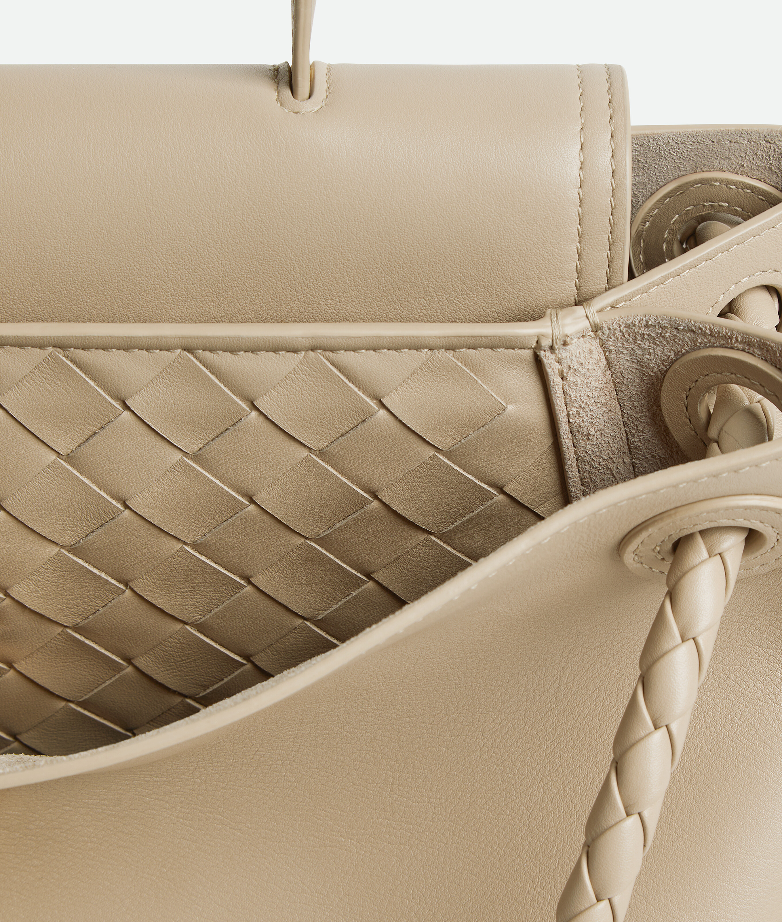 Bottega Veneta Ciao Ciao Knot Detail Leather Top Handle Bag In Ecru