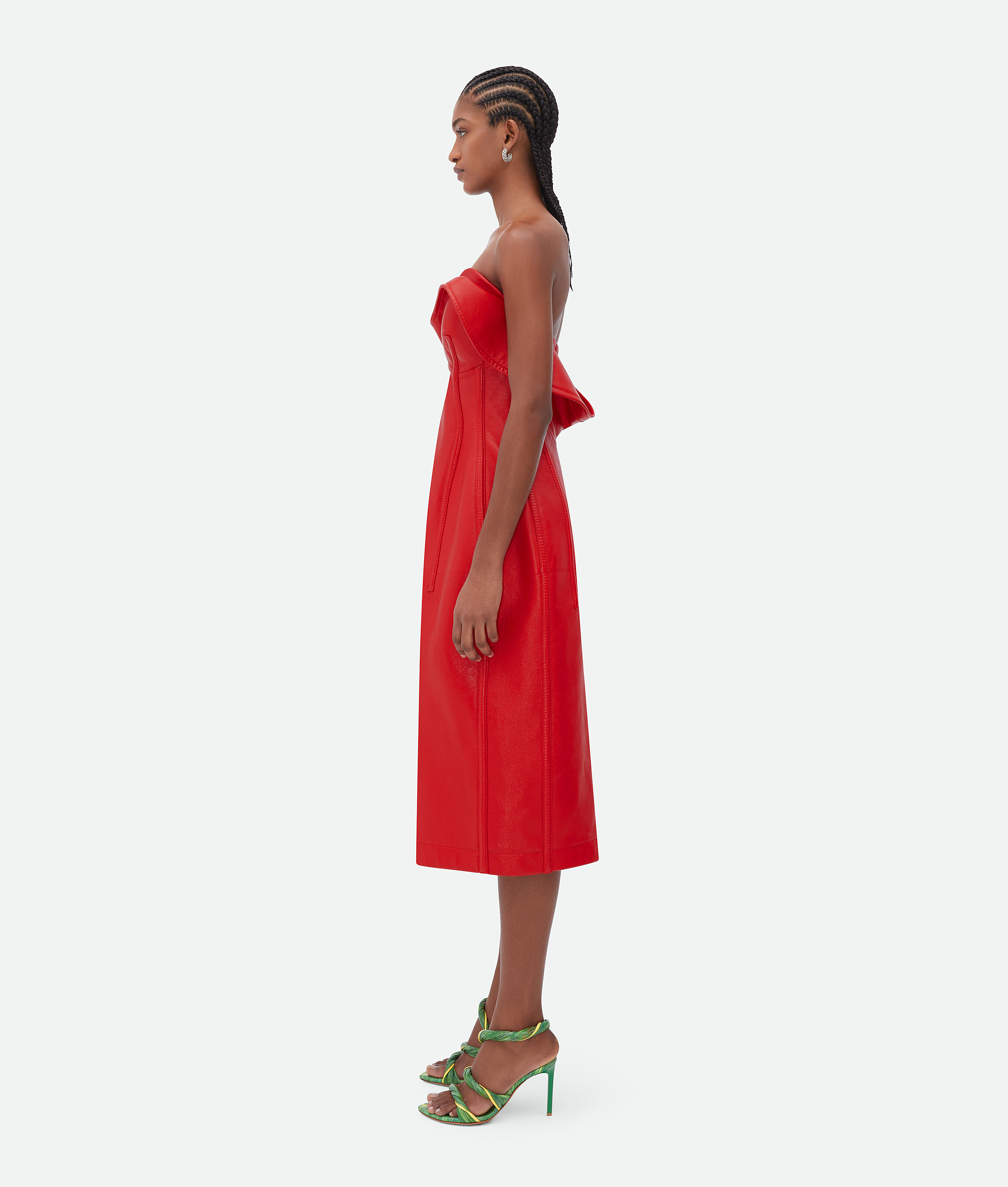 Shop Bottega Veneta Bustier-kleid Aus Glänzendem Leder In Red