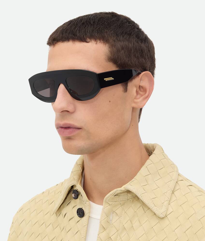 Display a large version of the product image 2 - Ultrathin Shield Sunglasses