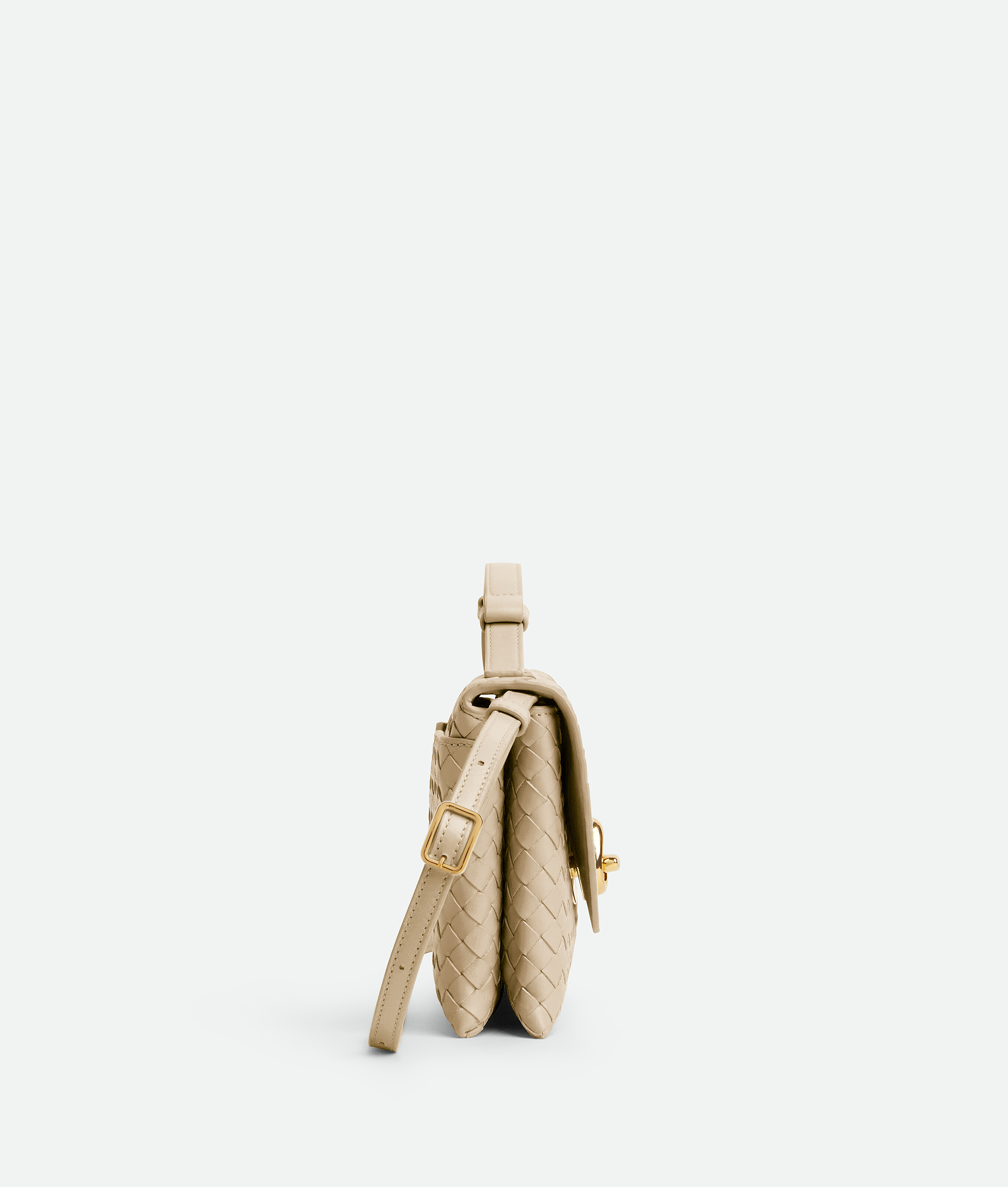 Bottega Veneta Knot Lock Leather Top-handle Bag In Ecru
