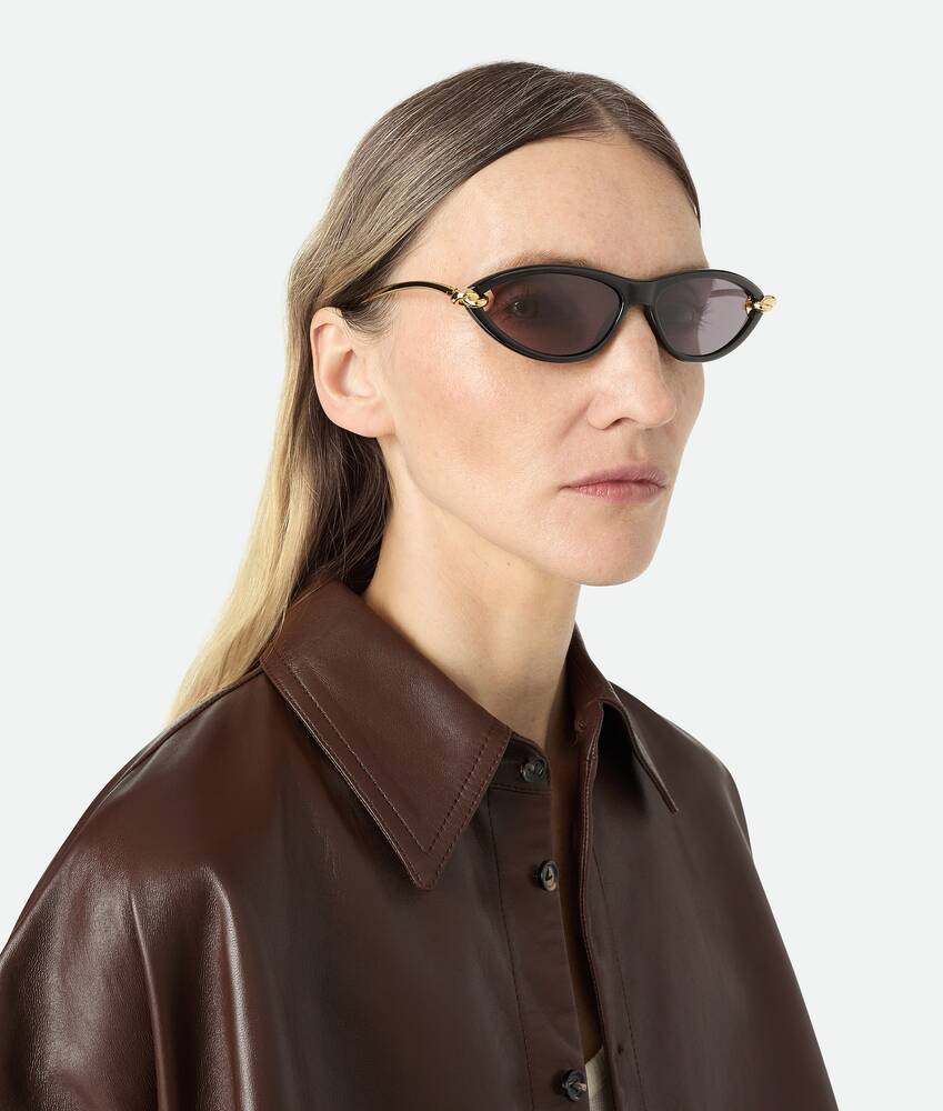 Display a large version of the product image 2 - Knot Cat Eye Sunglasses