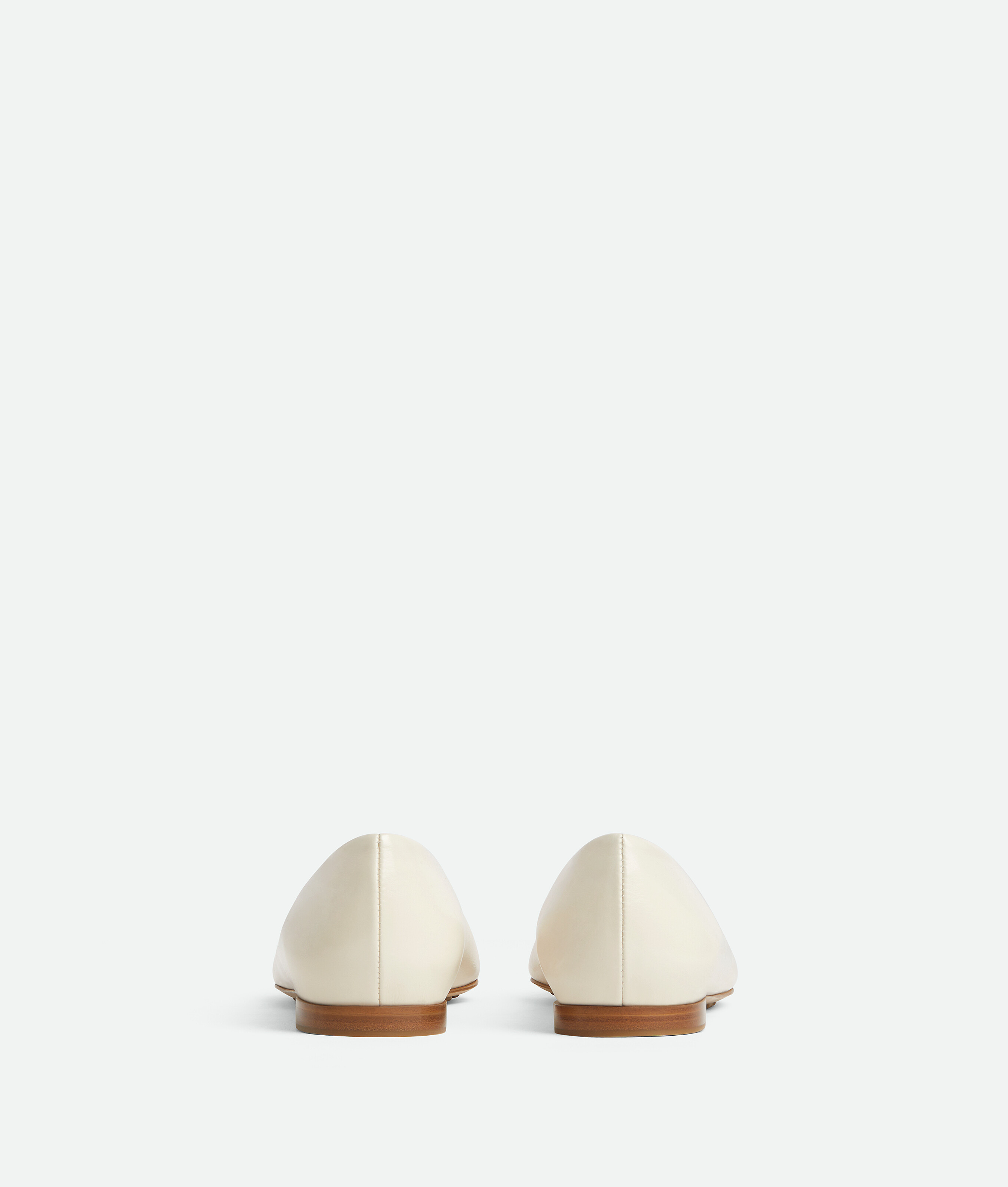 Bottega Veneta Women Ivory Leather Sofia Ballerinas In Sea Salt