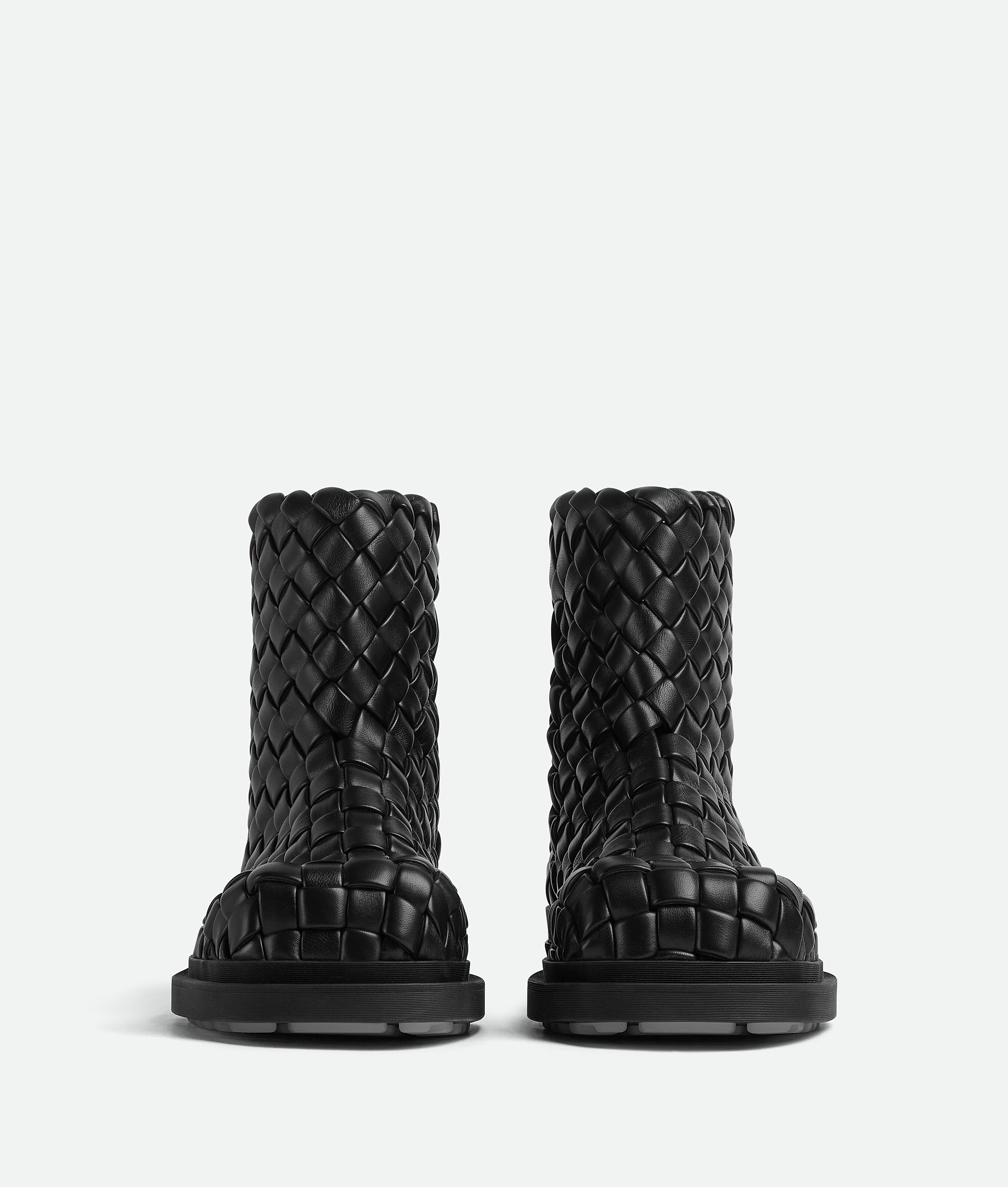 Shop Bottega Veneta Ben Stiefelette In Black