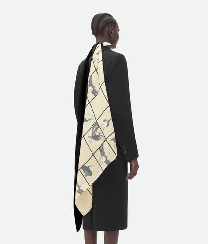 ウィメンズ's スカーフ・マフラー​ | Bottega Veneta® JP