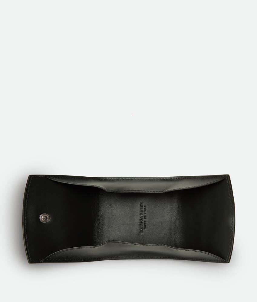 다크 모스접히는 디자인의 동전 지갑| Bottega Veneta® KR