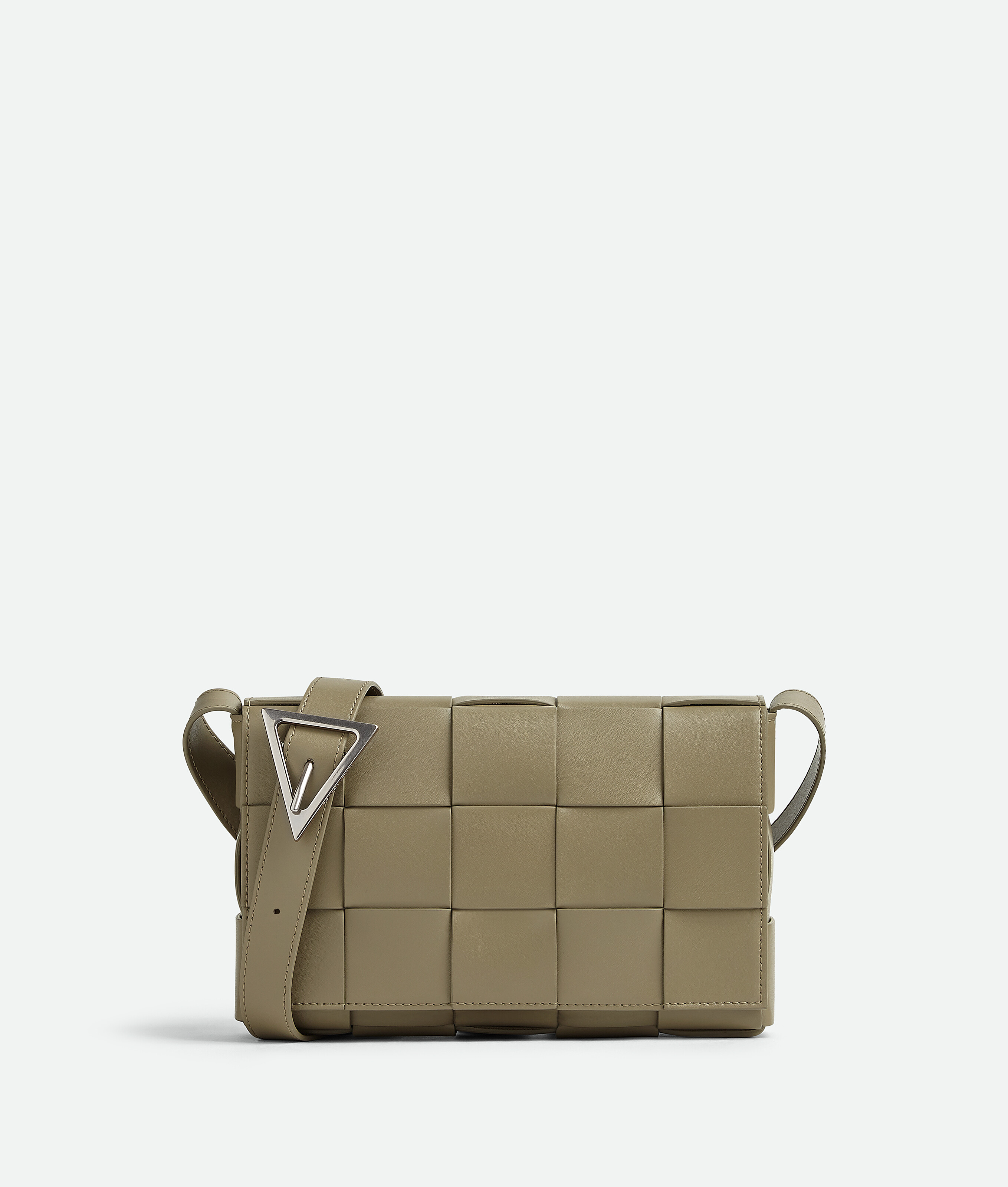 Bottega Veneta® Cassette in Taupe. Shop online now.