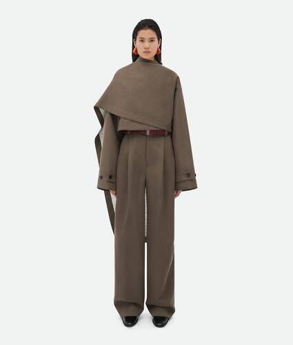Display a large version of the product image 1 - Soft Wool Twill Cape With Check Lining