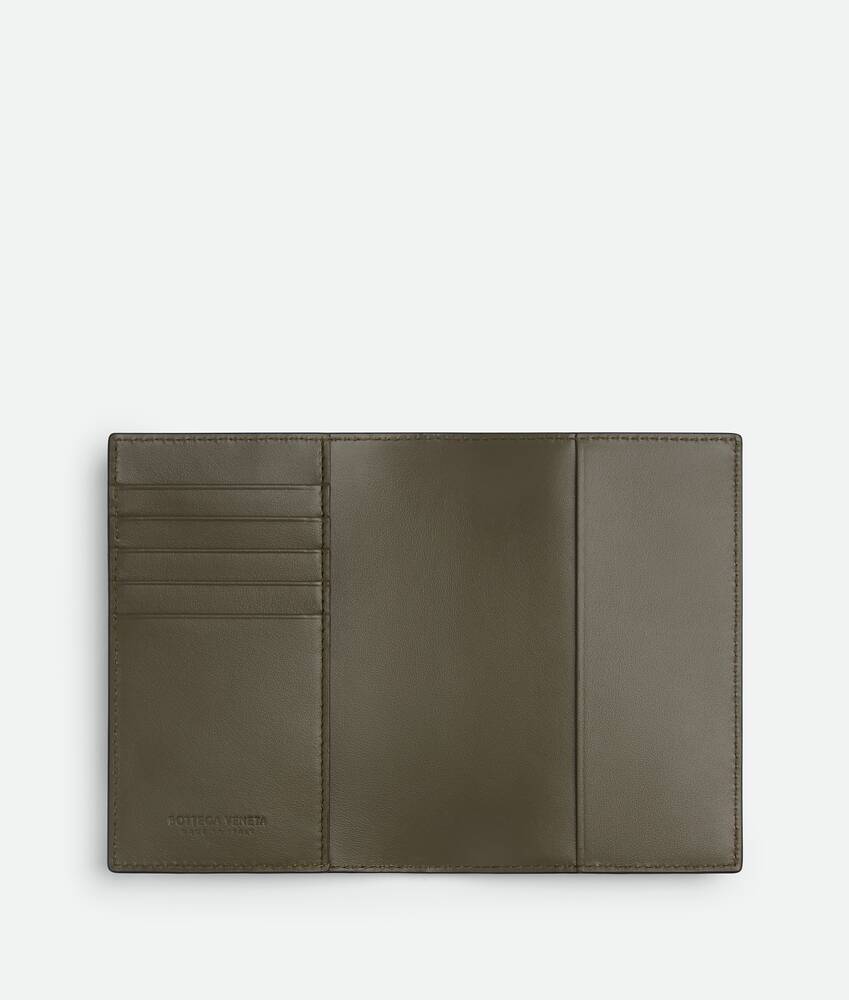 Display a large version of the product image 2 - Intrecciato Passport Case