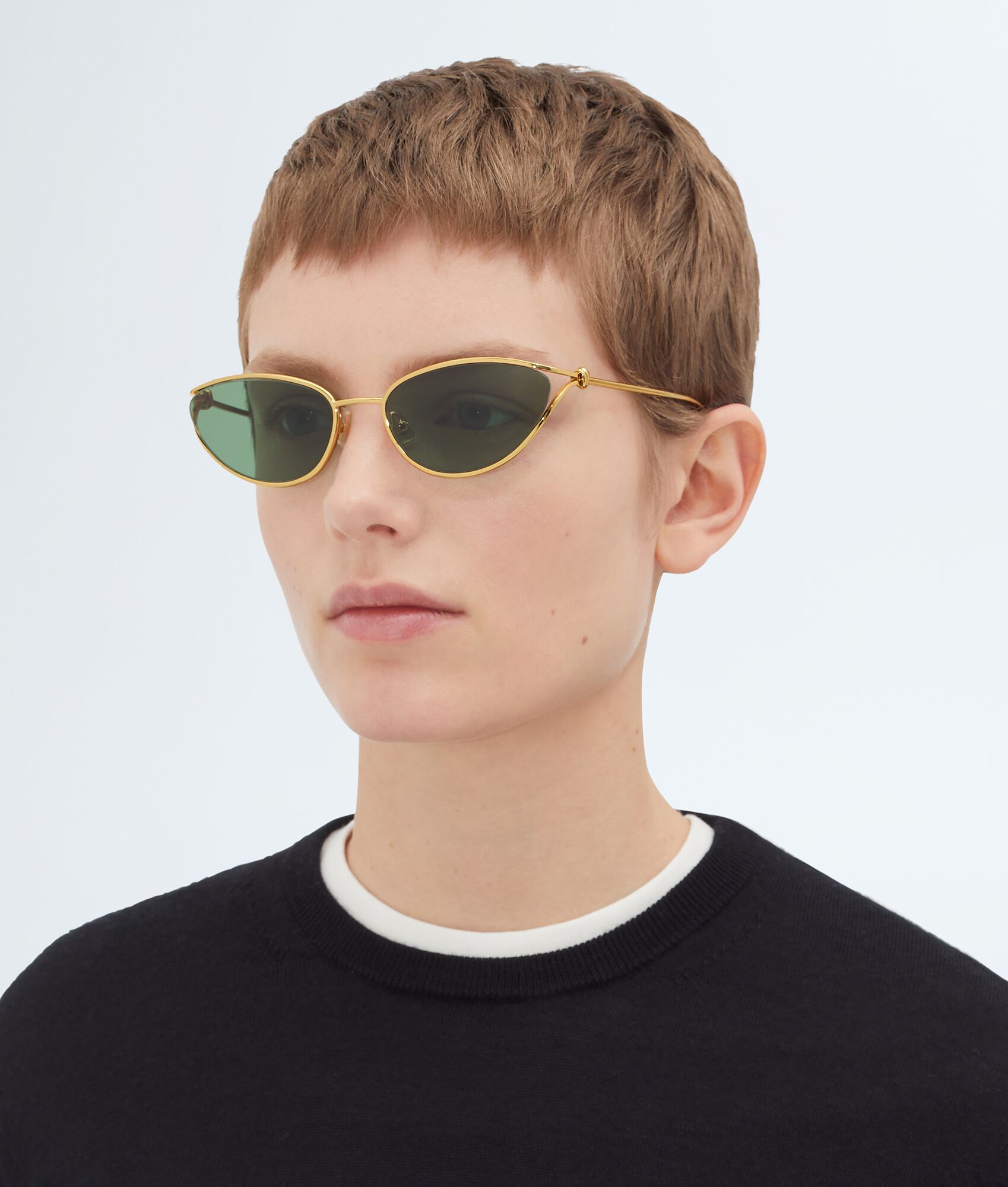 Sunglasses with knot main image 1