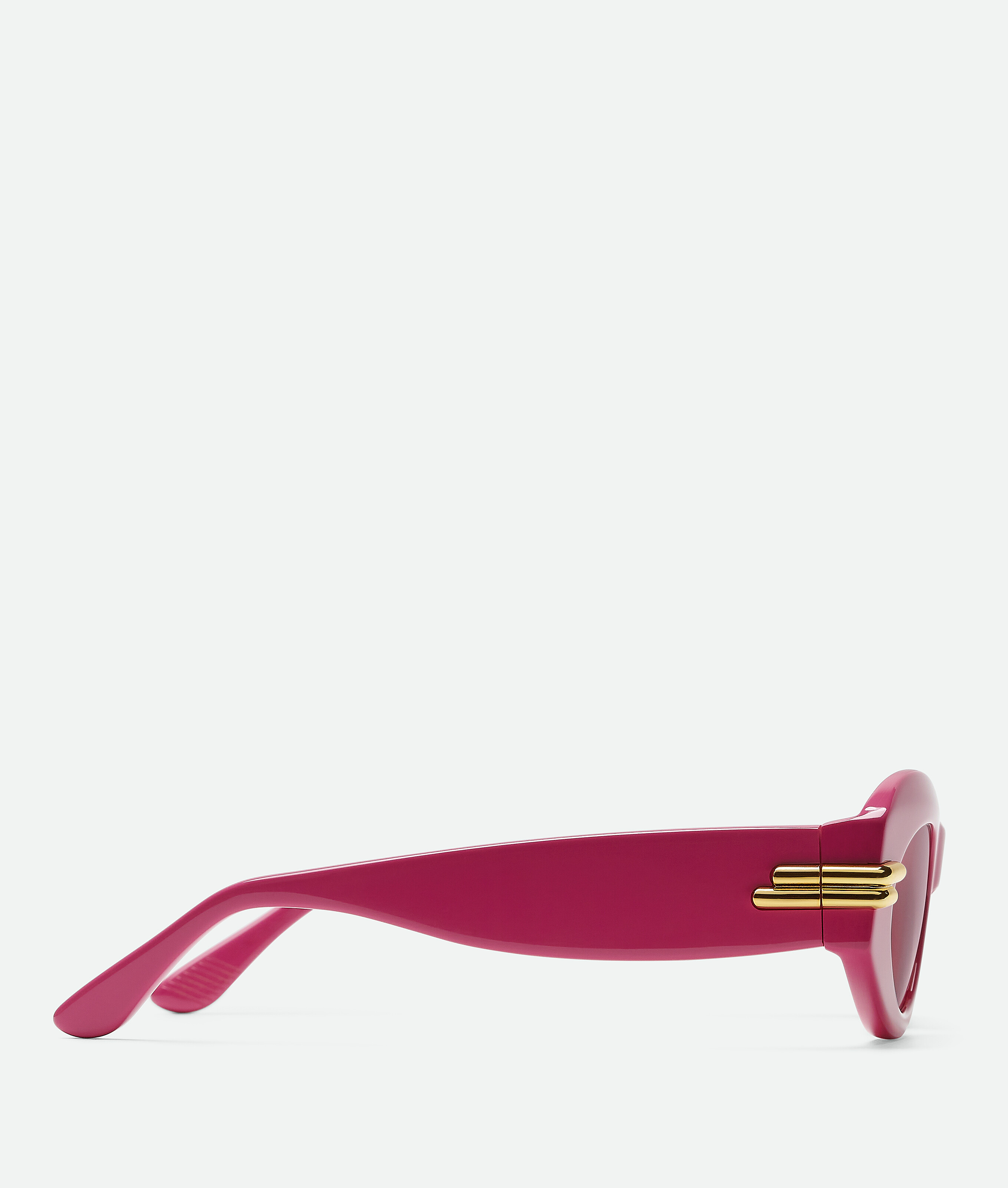 Shop Bottega Veneta Ovale Mitre Sonnenbrille In Fuchsia/red