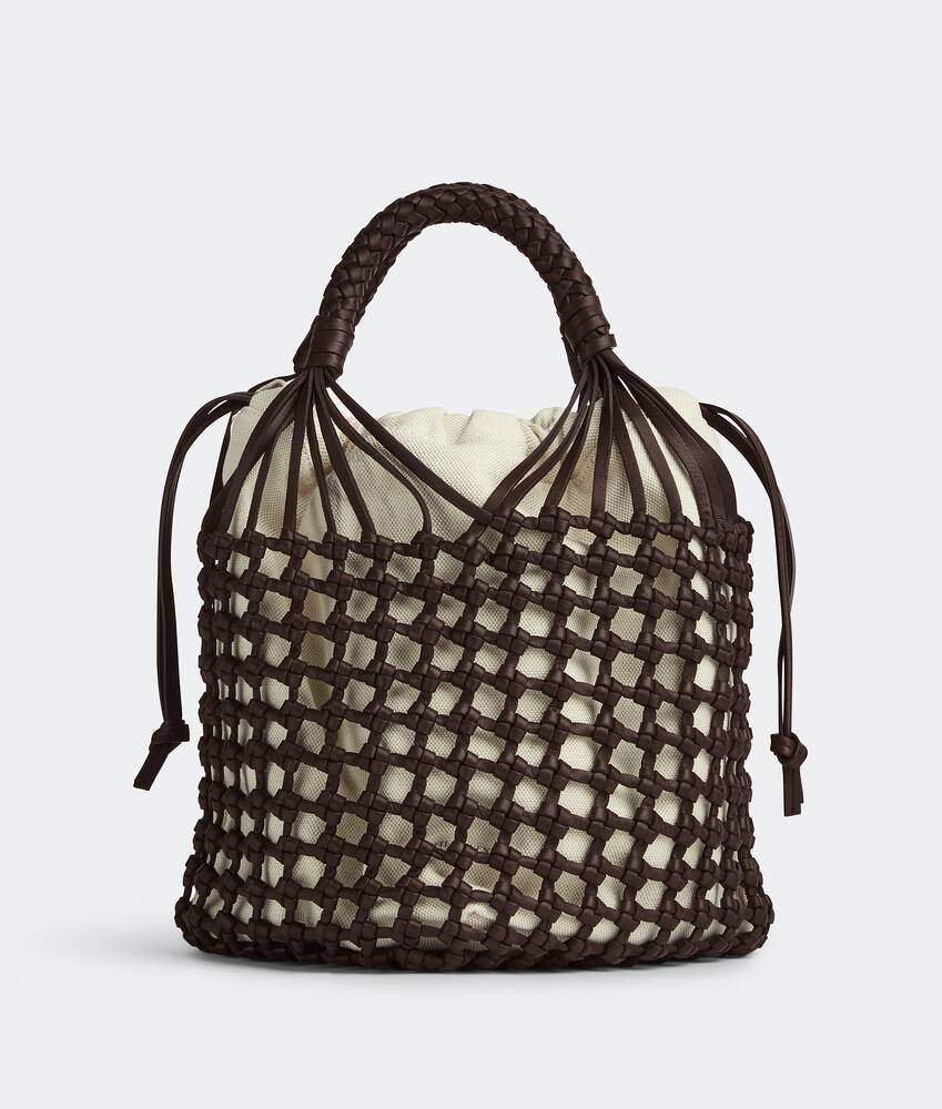 Bottega Veneta® Guanti In Pelle Con Motivo Intrecciato da Donna in Fondant.  Shop online now.