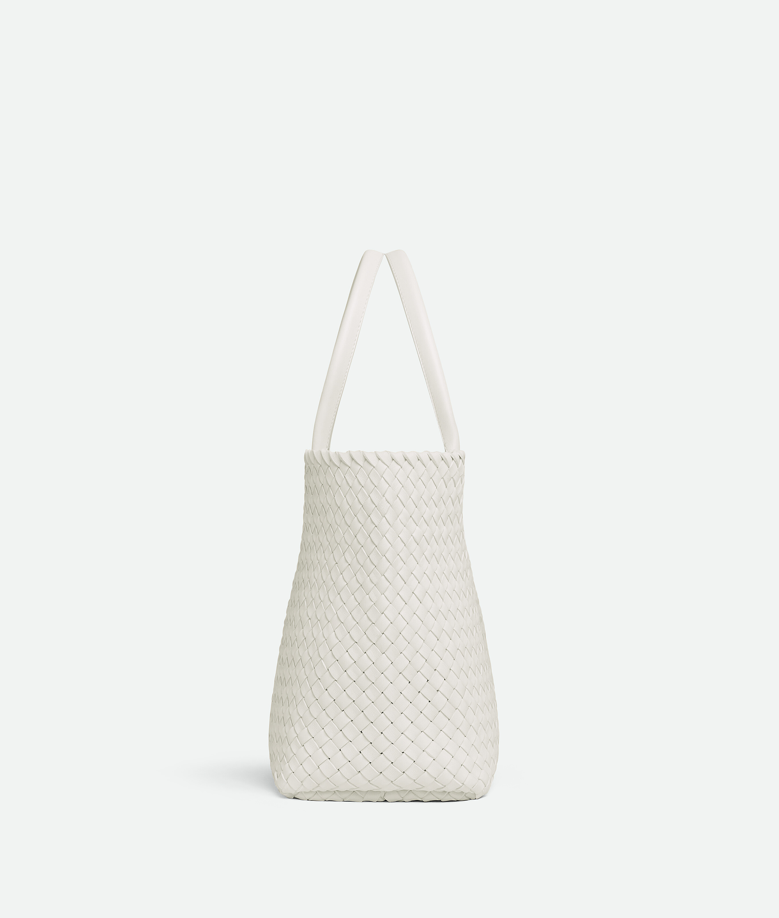 Bottega Veneta Cabat Moyen Format In White