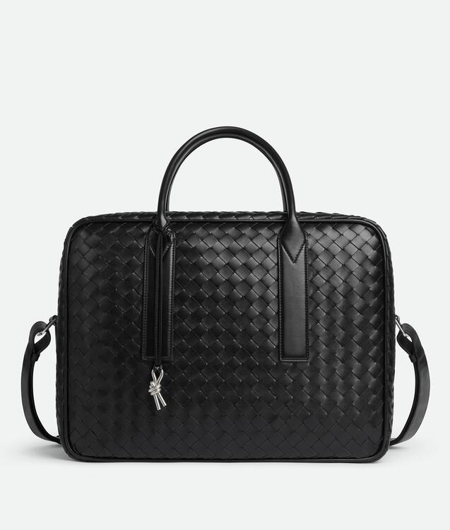 Bottega Veneta® JP 公式 | 1966年に誕生した個性的なインスピレーション