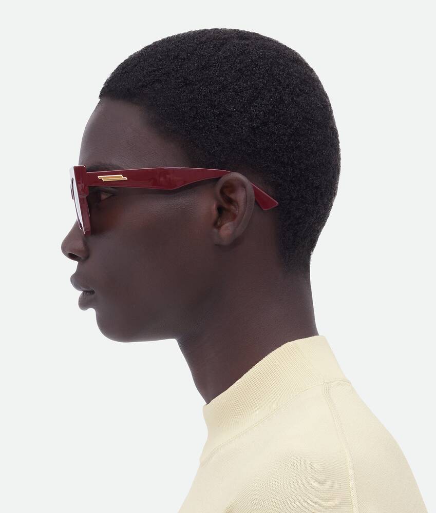 Classic Square Sunglasses in Burgundy / Red Bottega Veneta Sweden EN - Image 7