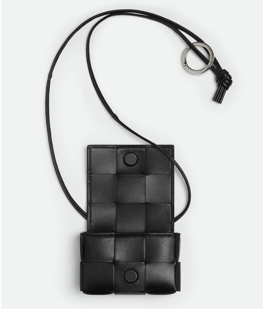 ブラックカセット ストラップ AirPods ケース| Bottega Veneta® 日本