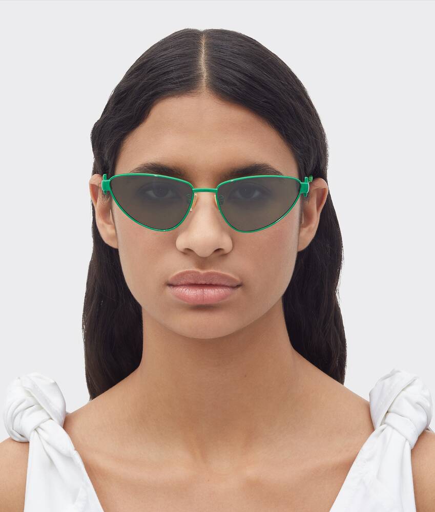 Bottega Veneta Turn Cat-Eye Sunglasses - Green - Unisex 