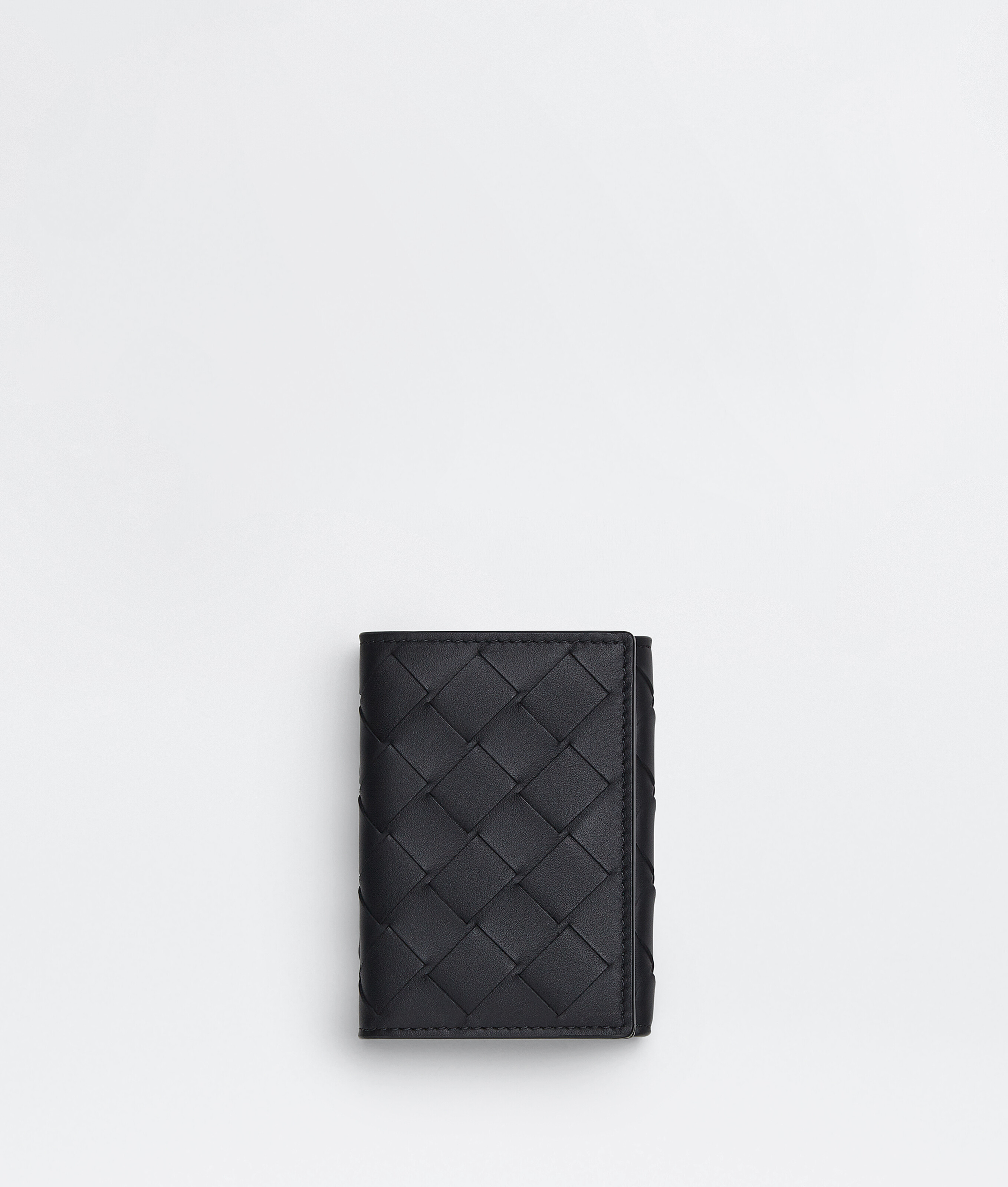 ブラック三つ折りフラップウォレット| Bottega Veneta® 日本
