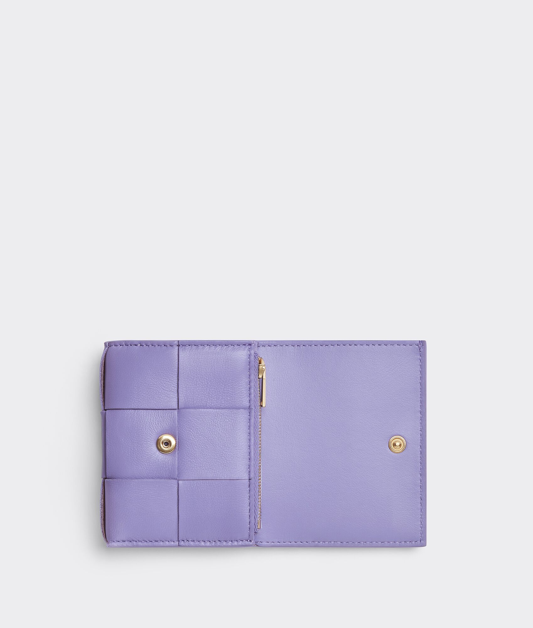 ボッテガヴェネタの三つ折りファスナーウォレット