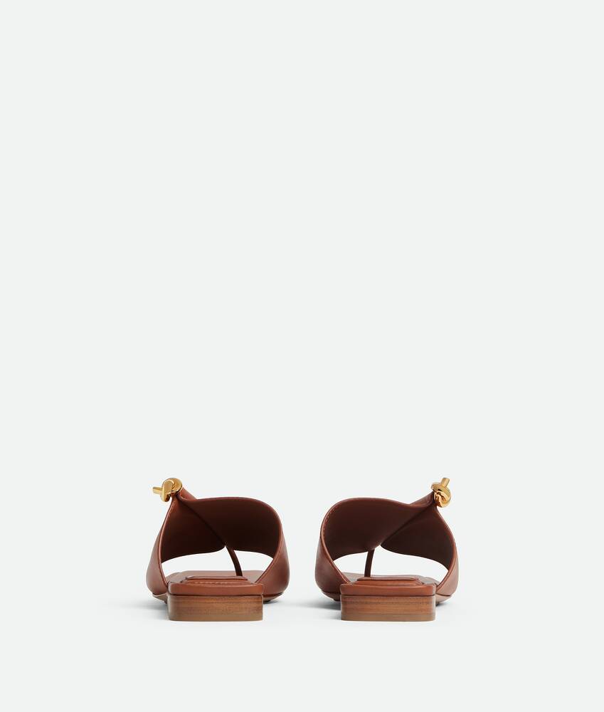 ライトウッドソルスティス フラット トング| Bottega Veneta® 日本