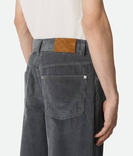 Calça em veludo cotelê