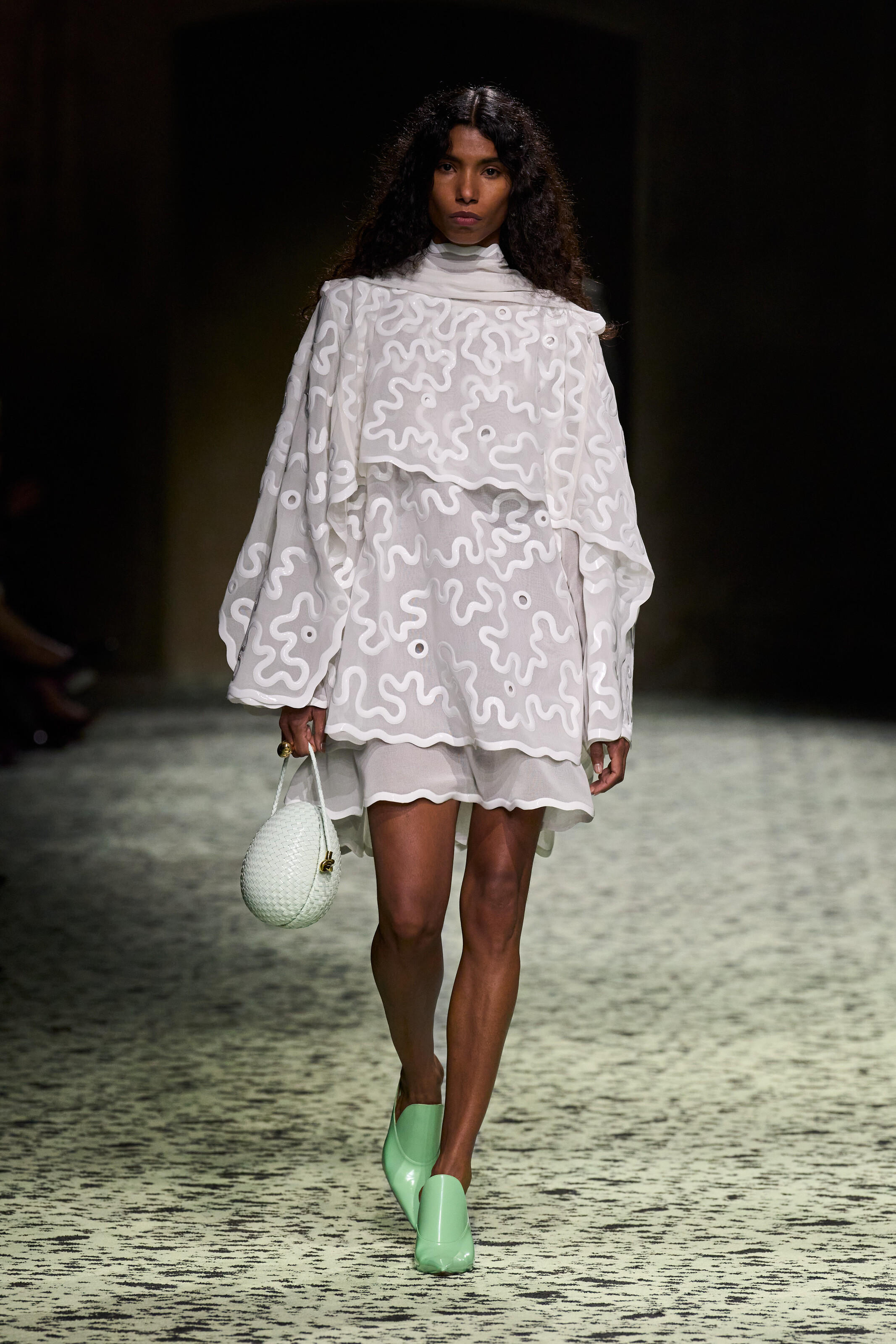 BOTTEGA VENETA WINTER 2023-冬季时装秀-BV 2023时装秀造型 | Bottega Veneta葆蝶家中国官方网站 | Bottega Veneta