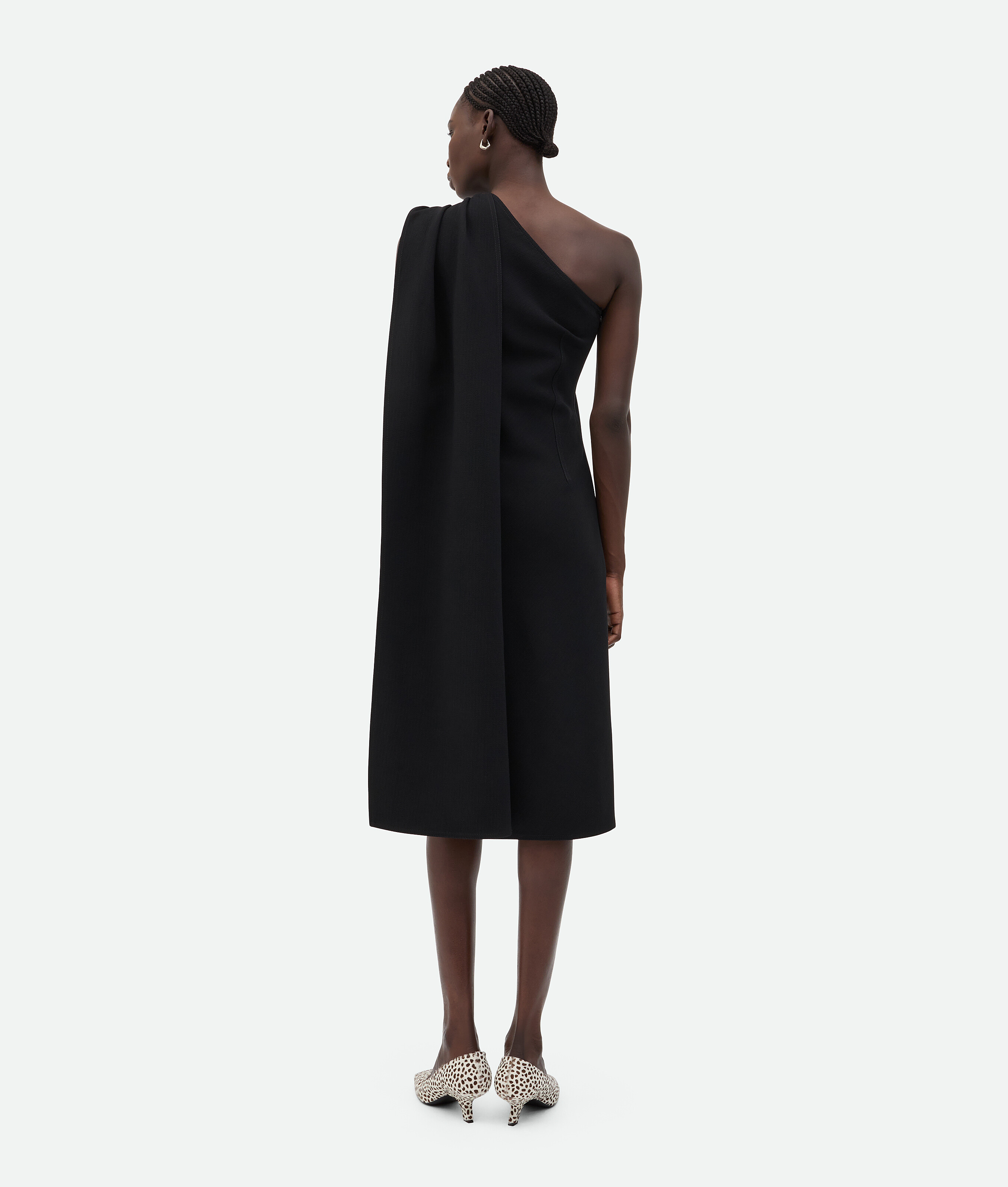 Shop Bottega Veneta Kleid Aus Wolle Und Viskose-crêpe In Black