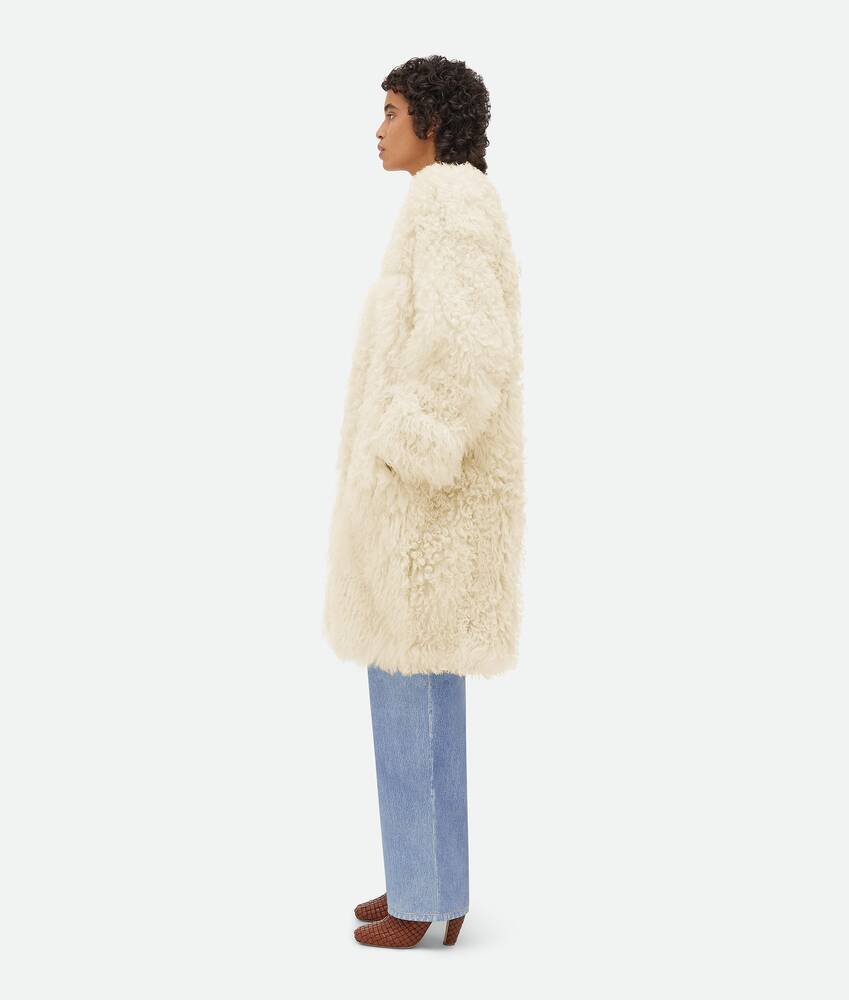 Display a large version of the product image 2 - Curly Shearling Coat