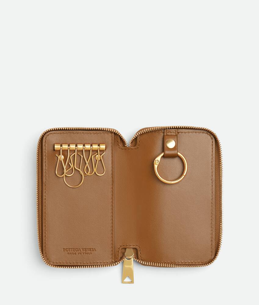 Display a large version of the product image 2 - Intrecciato Zippered Key Case