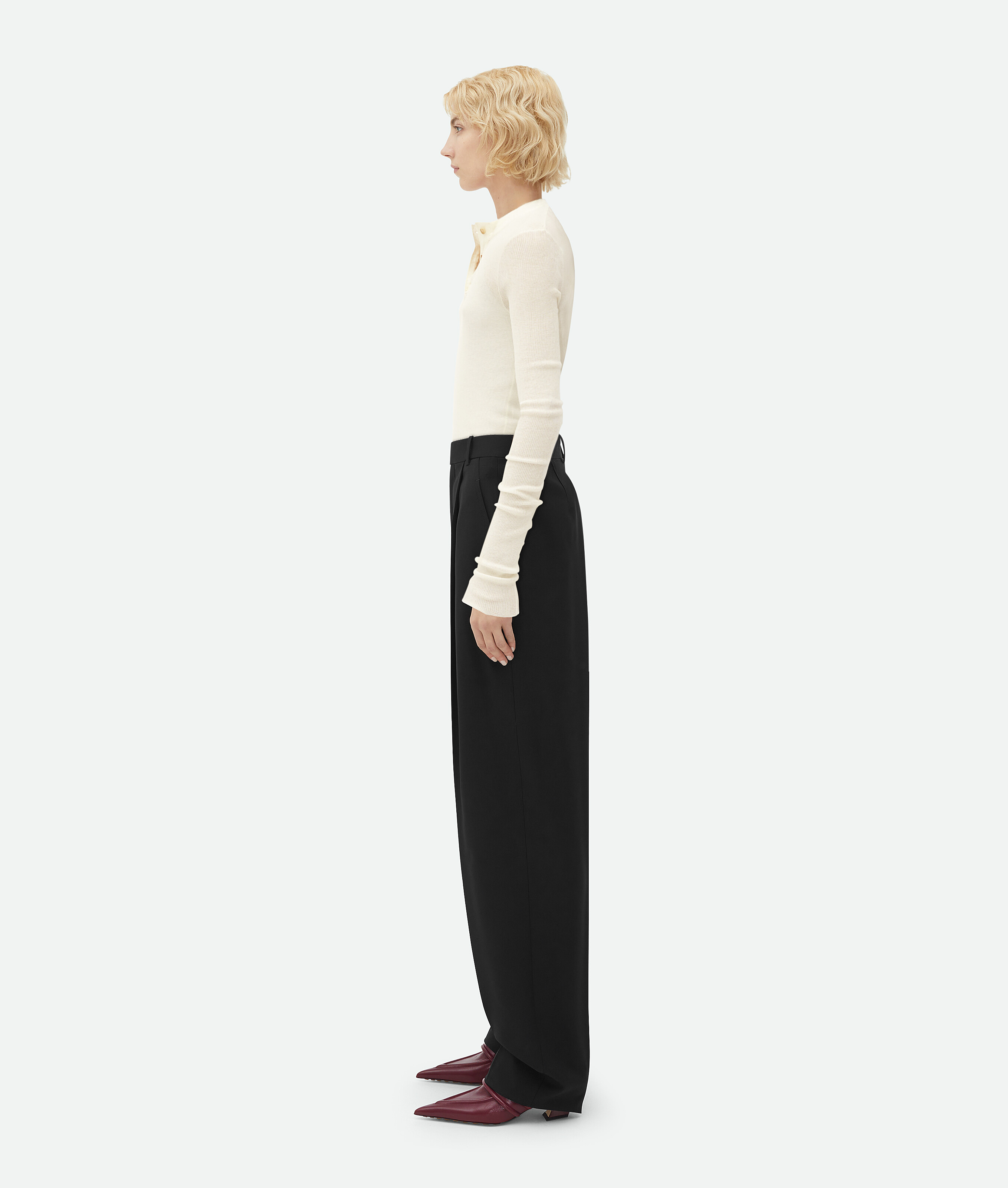 Bottega Veneta Light Wool Wide Leg Pants In Black
