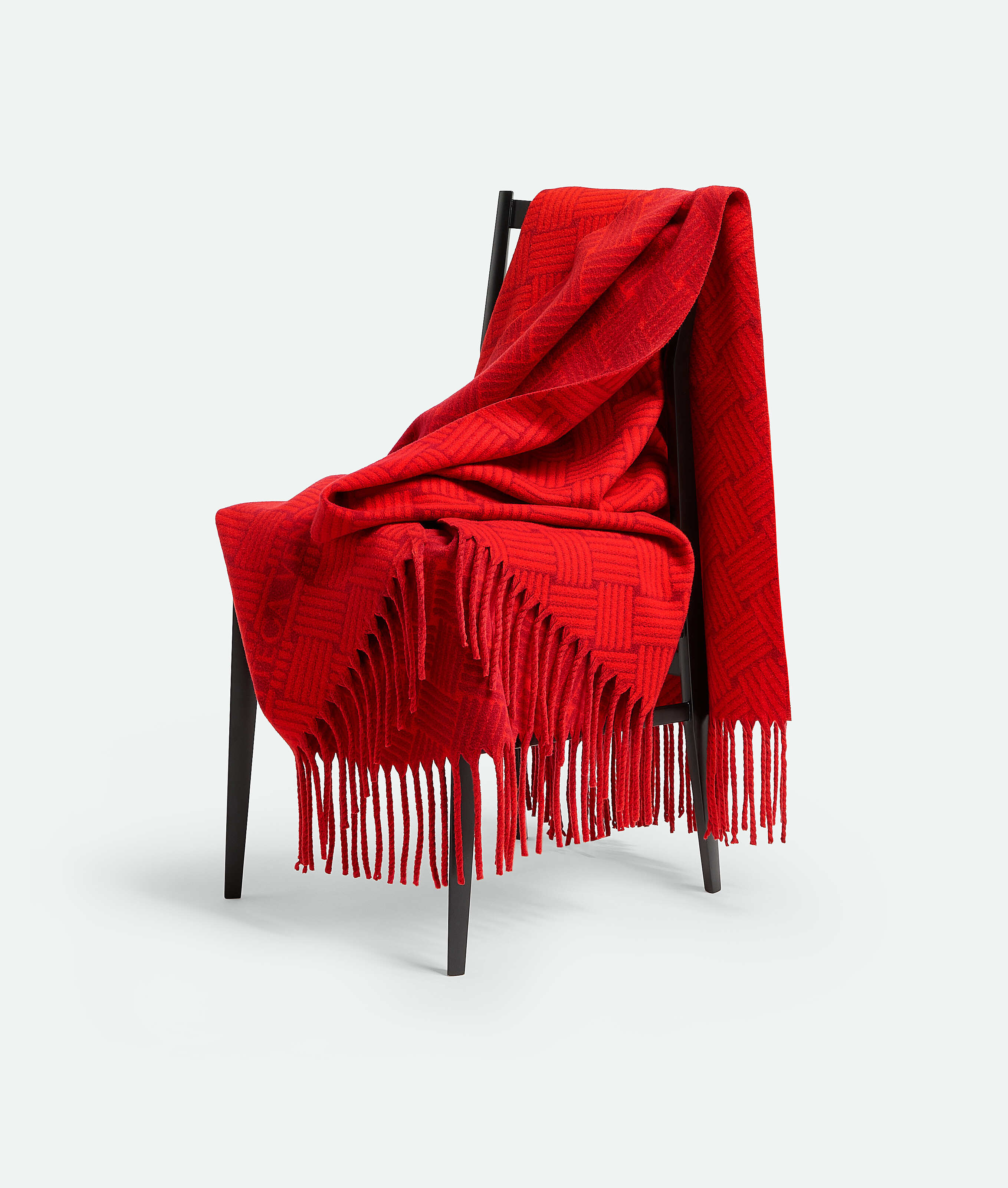 Cashmere Blanket With Intreccio Motif in Red Bottega Veneta United Arab Emirates EN - Image 2