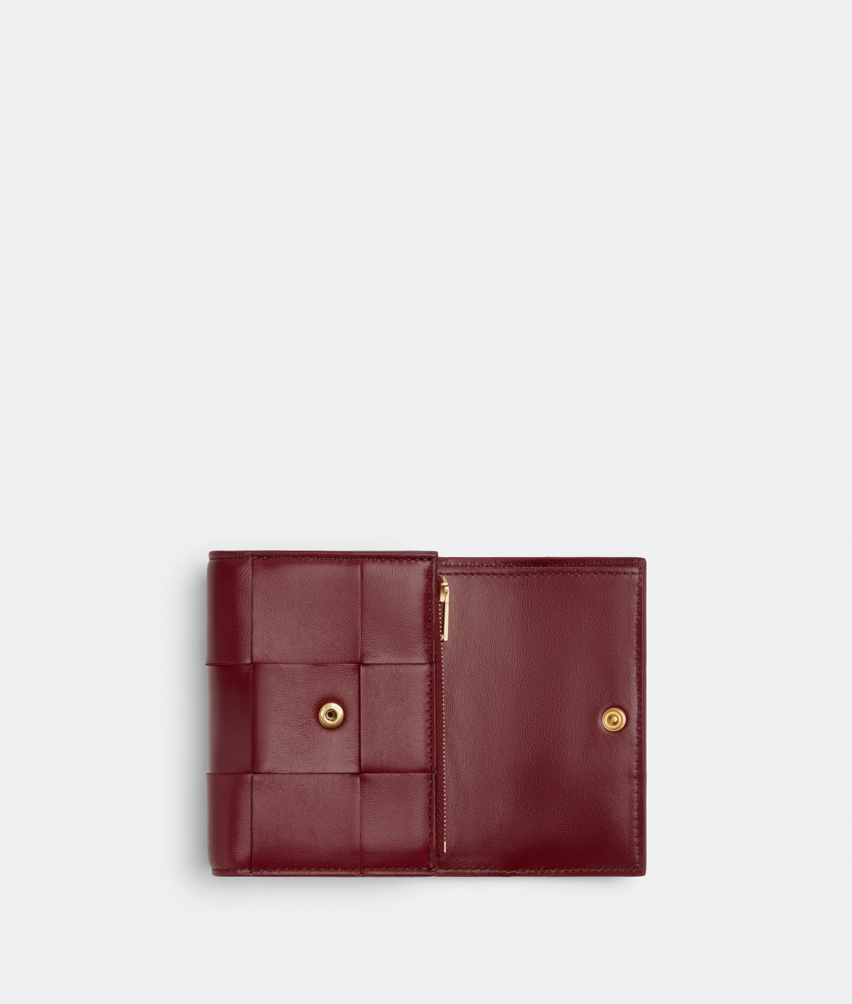 Shop Bottega Veneta Tri-fold Portemonnaie Mit Zip In Bordeaux