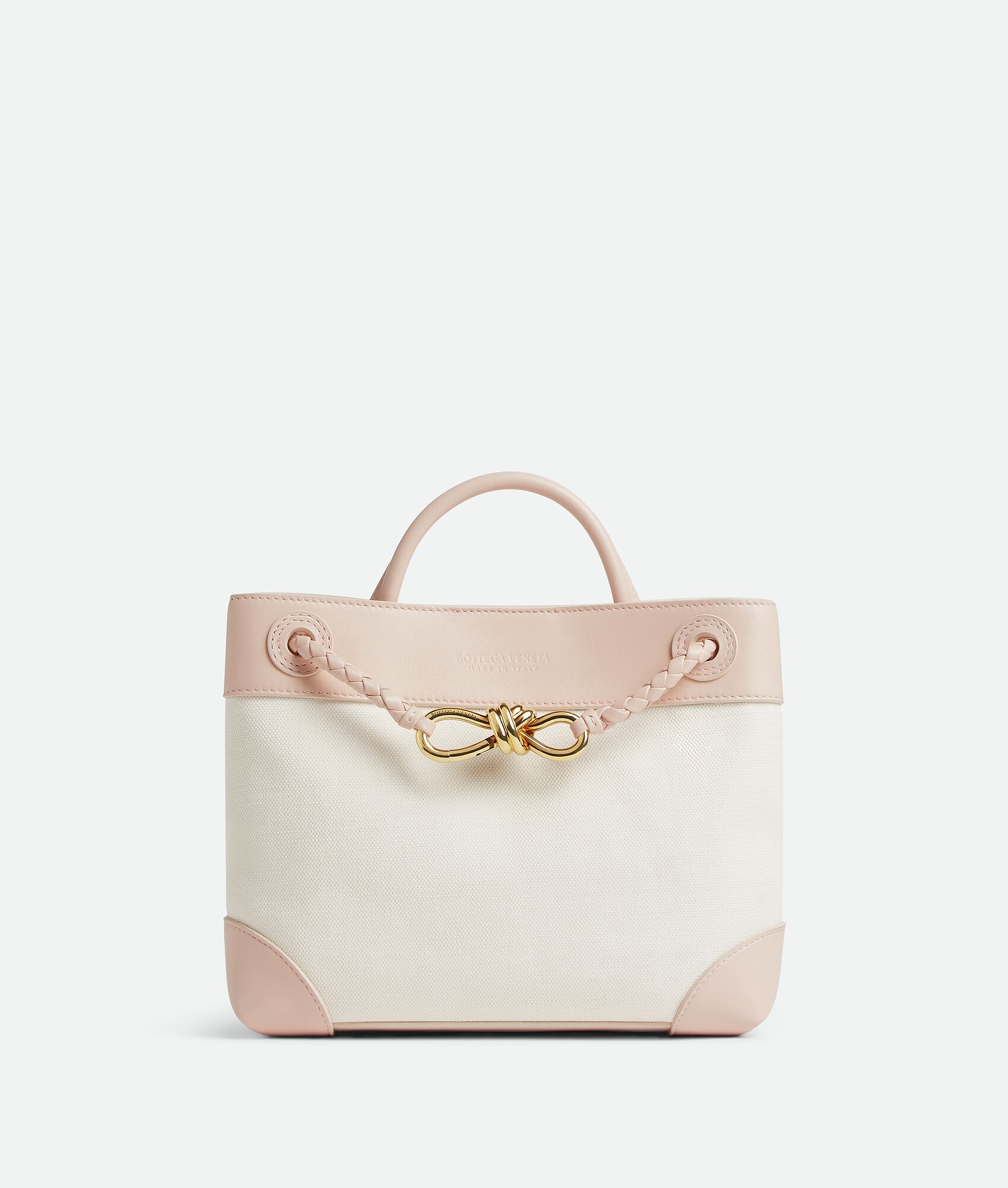 軽くておしゃれなハイブランドバッグおすすめ｜BOTTEGA VENETA（ボッテガ・ヴェネタ）