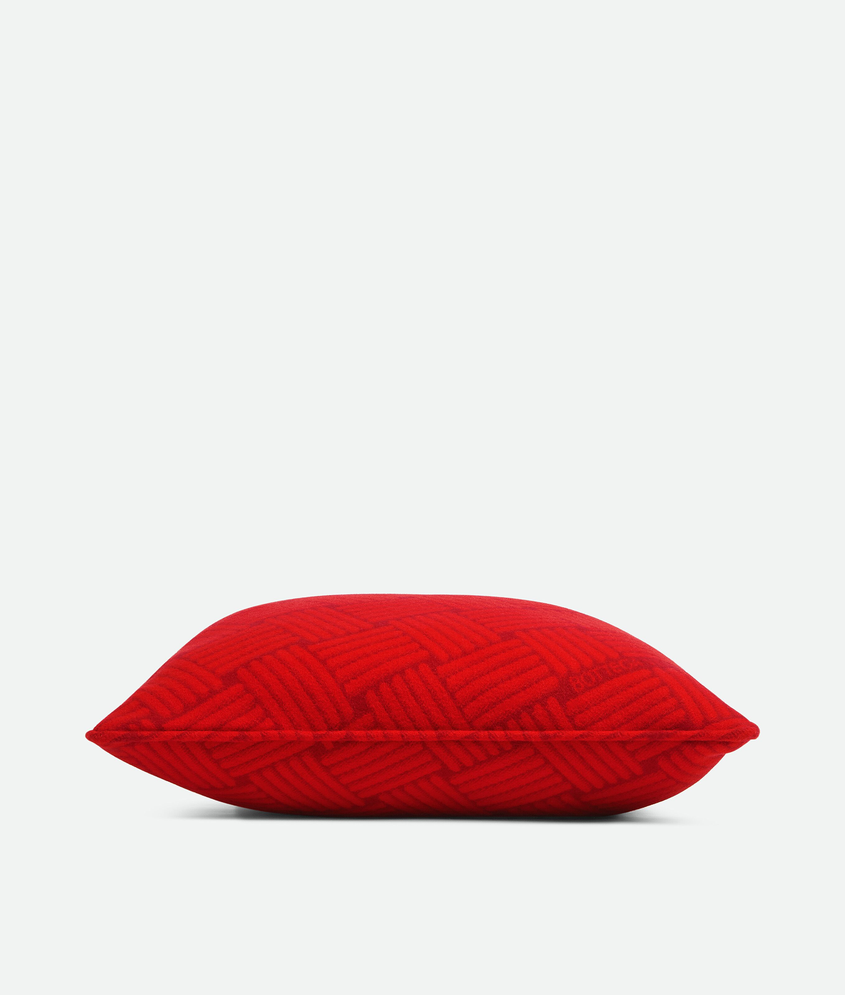 Cashmere Cushion With Intreccio Motif in Red Bottega Veneta Saudi Arabia EN - Image 3