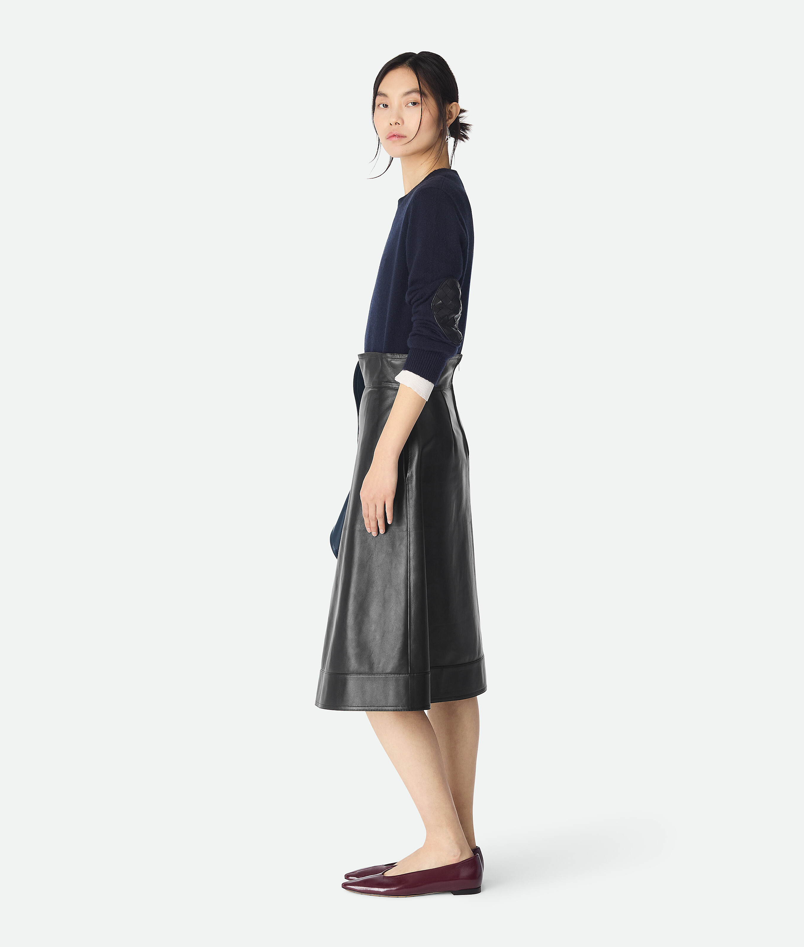 Bottega Veneta Womens Black Intrecciato Two-slip-pockets Leather Midi Skirt In Black