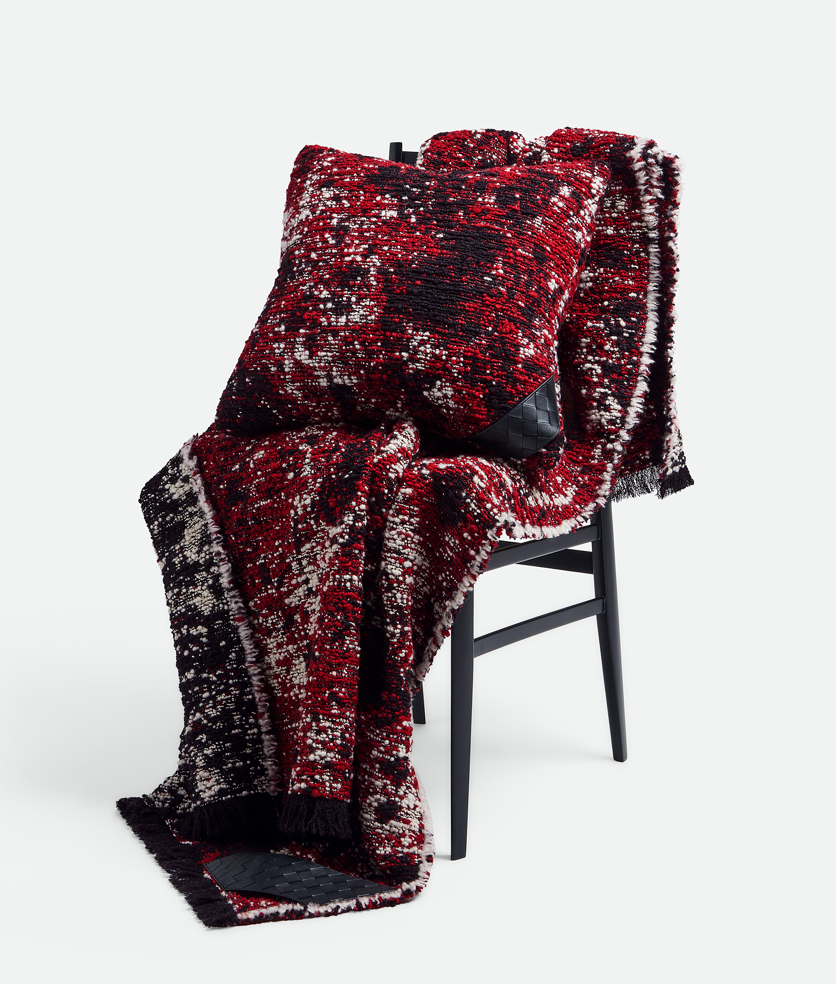 Bottega Veneta Volcanic Bouclè-kissen In Red/black/white