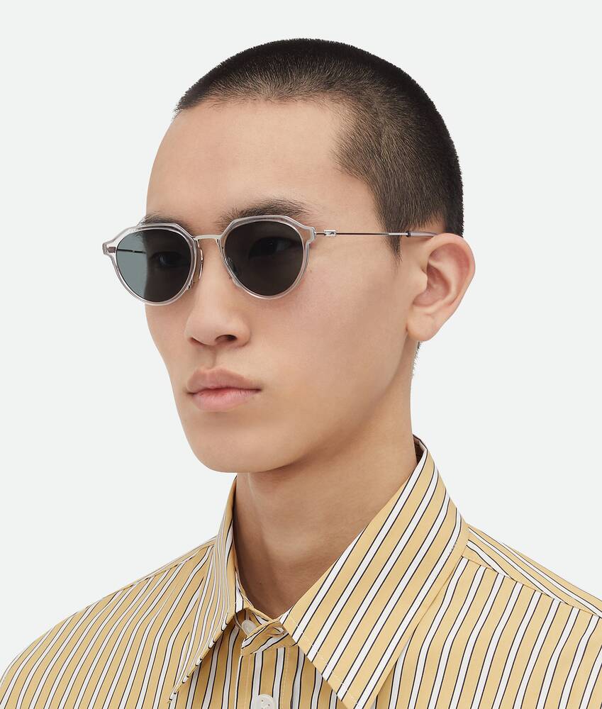 Display a large version of the product image 2 - Ultrathin Panthos Sunglasses