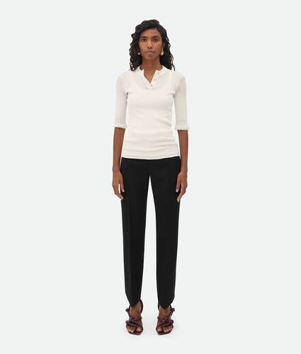 Blusa com Modelagem Ajustada em Algodão Leve