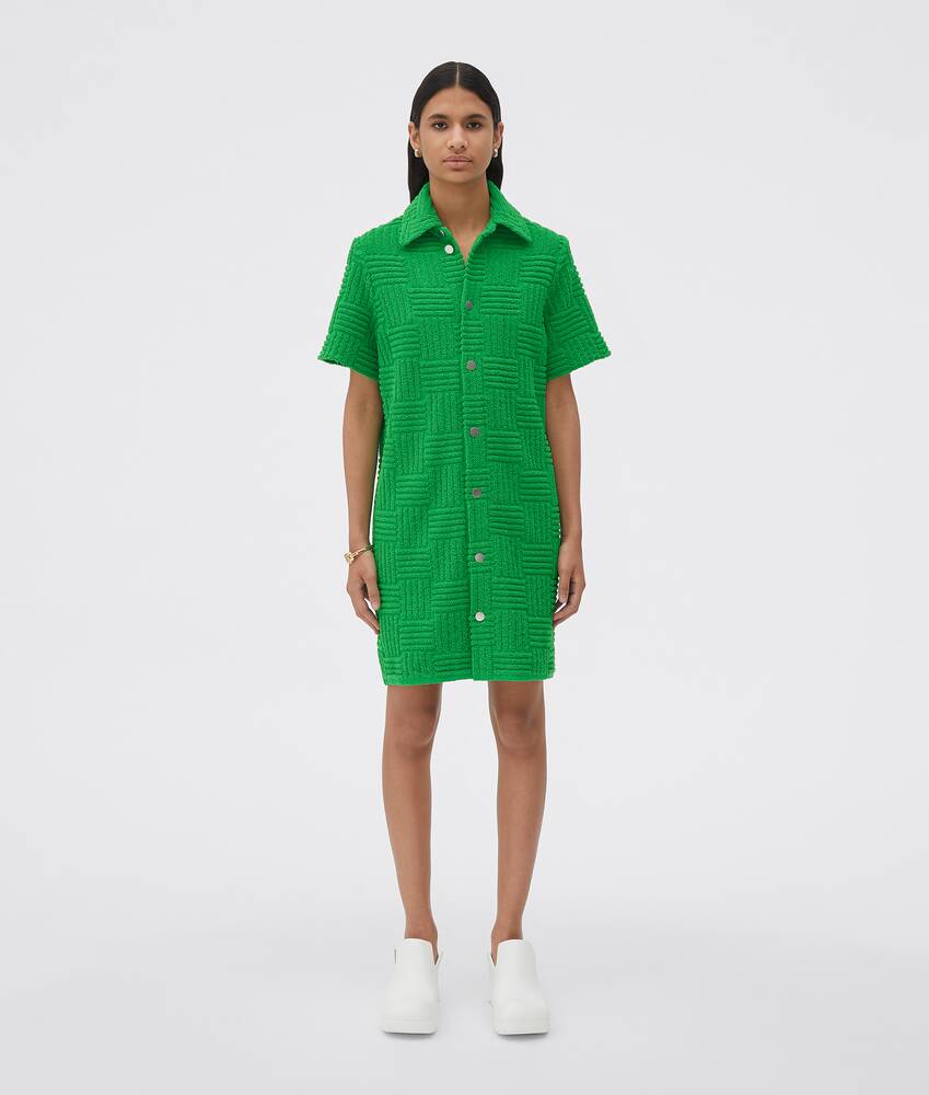 Bottega Veneta Hemd aus Satin in Grün Damen Bekleidung Jacken Westen 