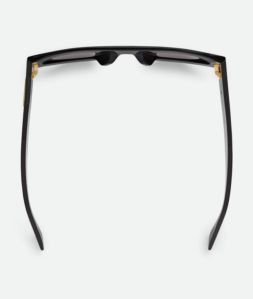 Display a large version of the product image 4 - Ultrathin Shield Sunglasses