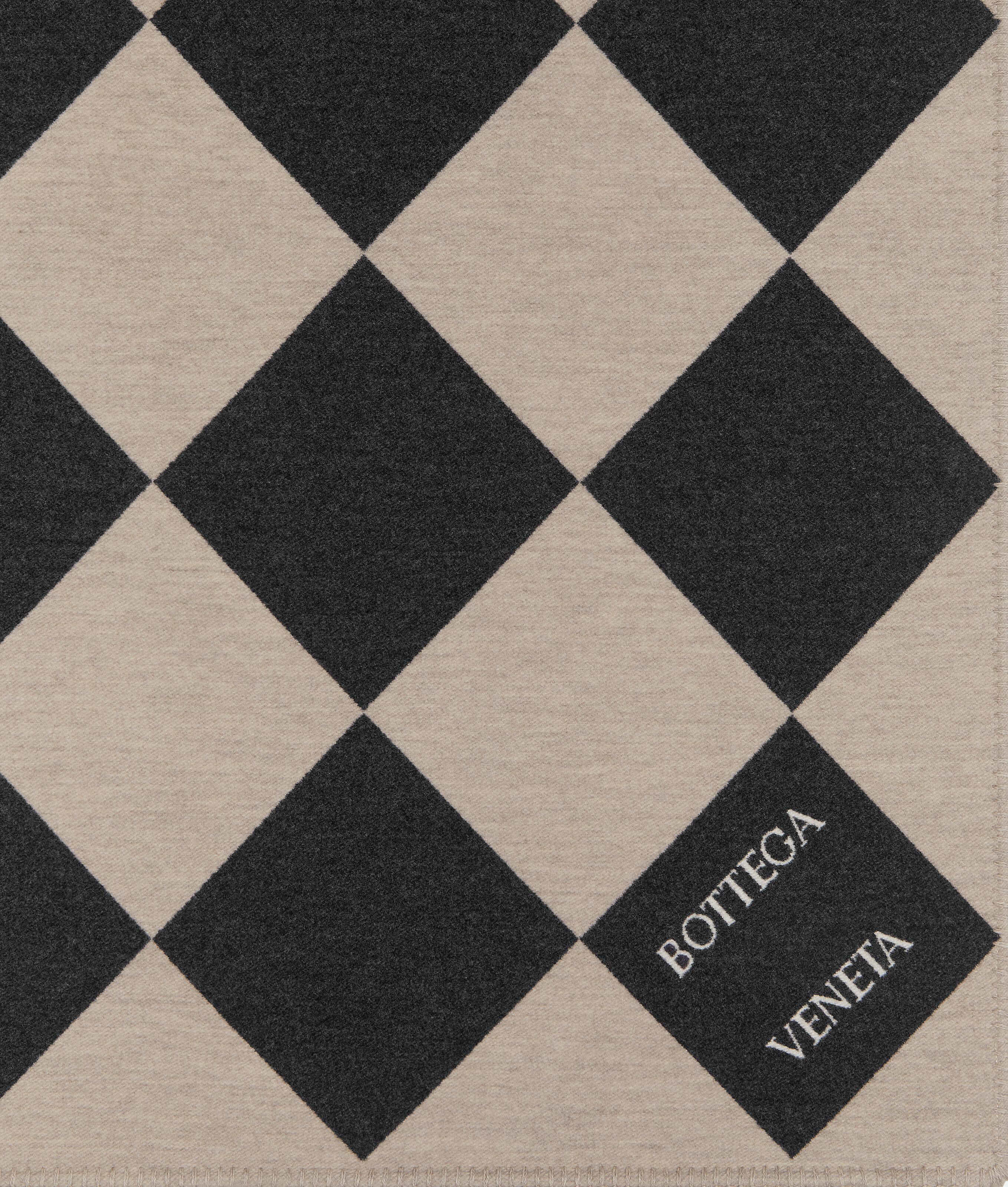 Bottega Veneta Karierte Jacquard-decke In Greige/grey