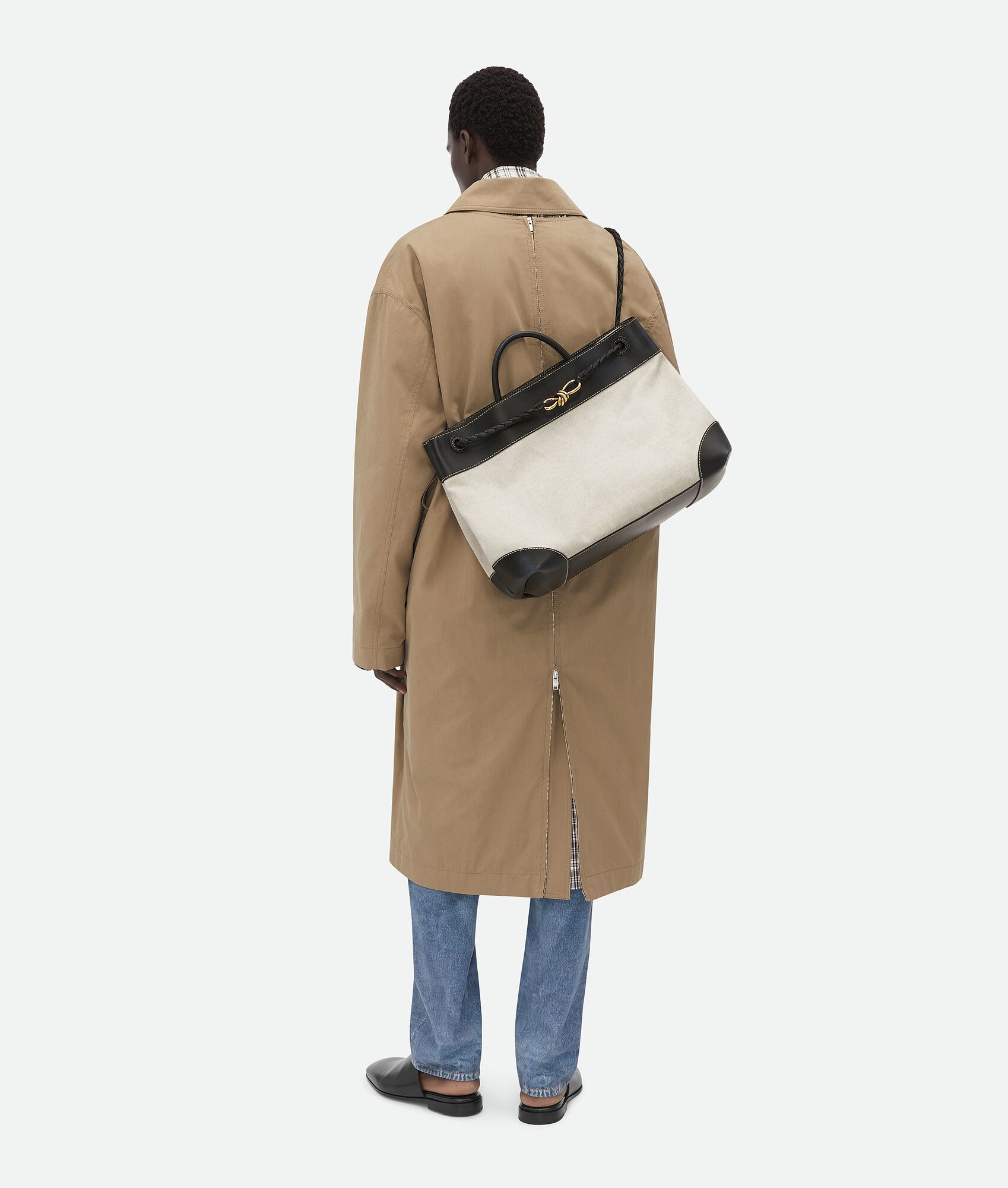 BOTTEGA VENETA 25S LARGE ANDIAMO 42 IN IVORY CALFSKIN GOLD HARDWARE
