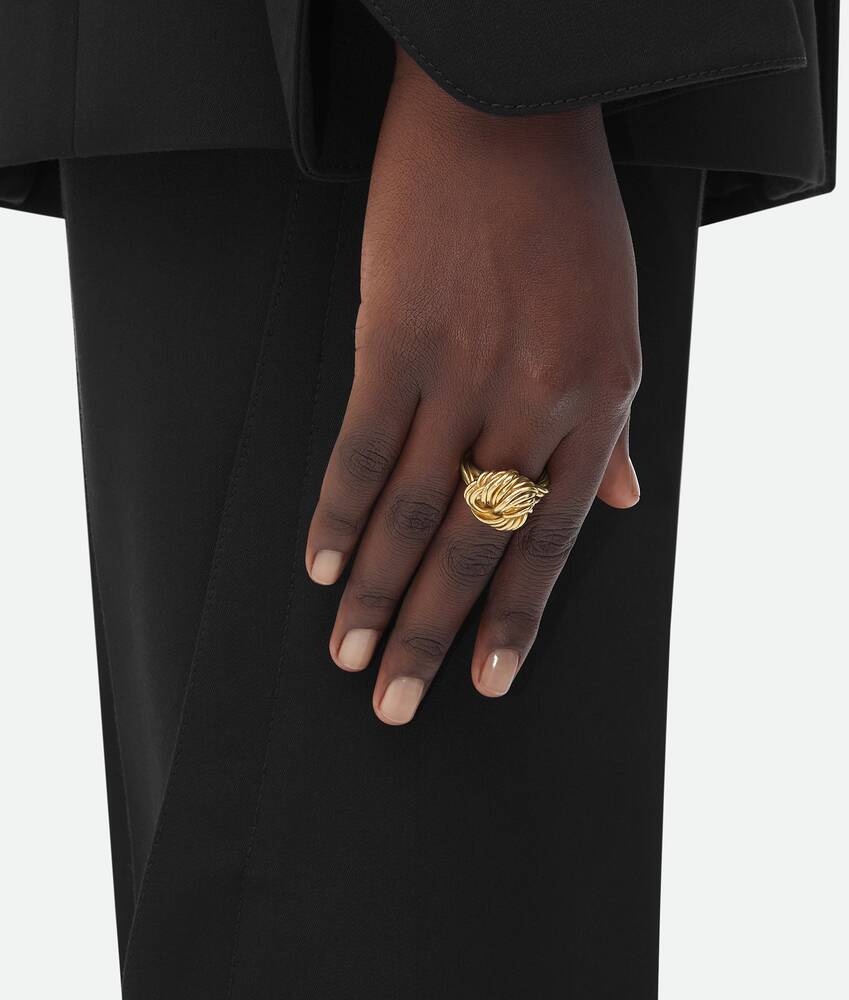 Bottega Veneta® Women's Knot Ring in Yellow gold. Shop online now.