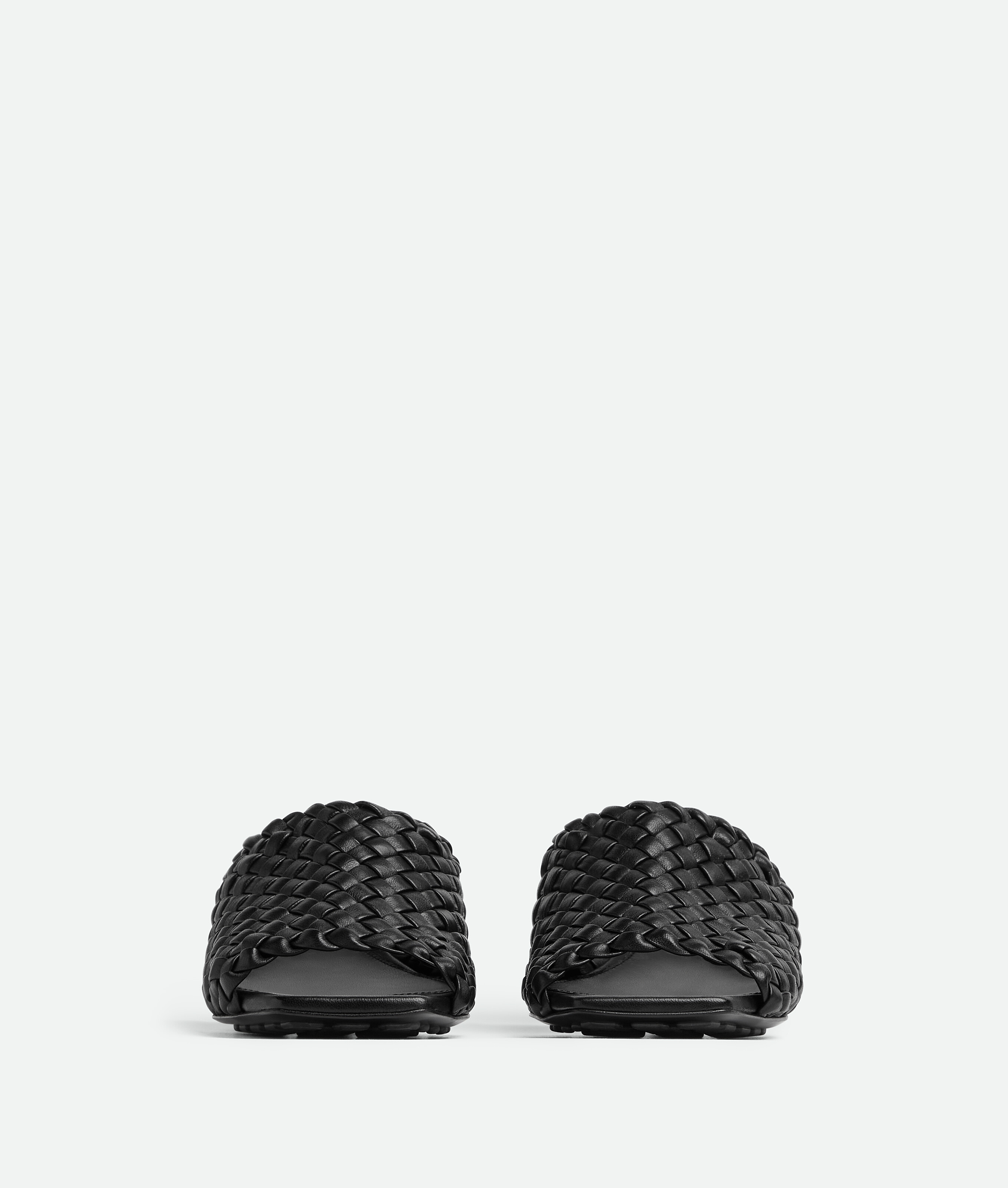 Bottega Veneta Knot Logo Muller Shoes In Black