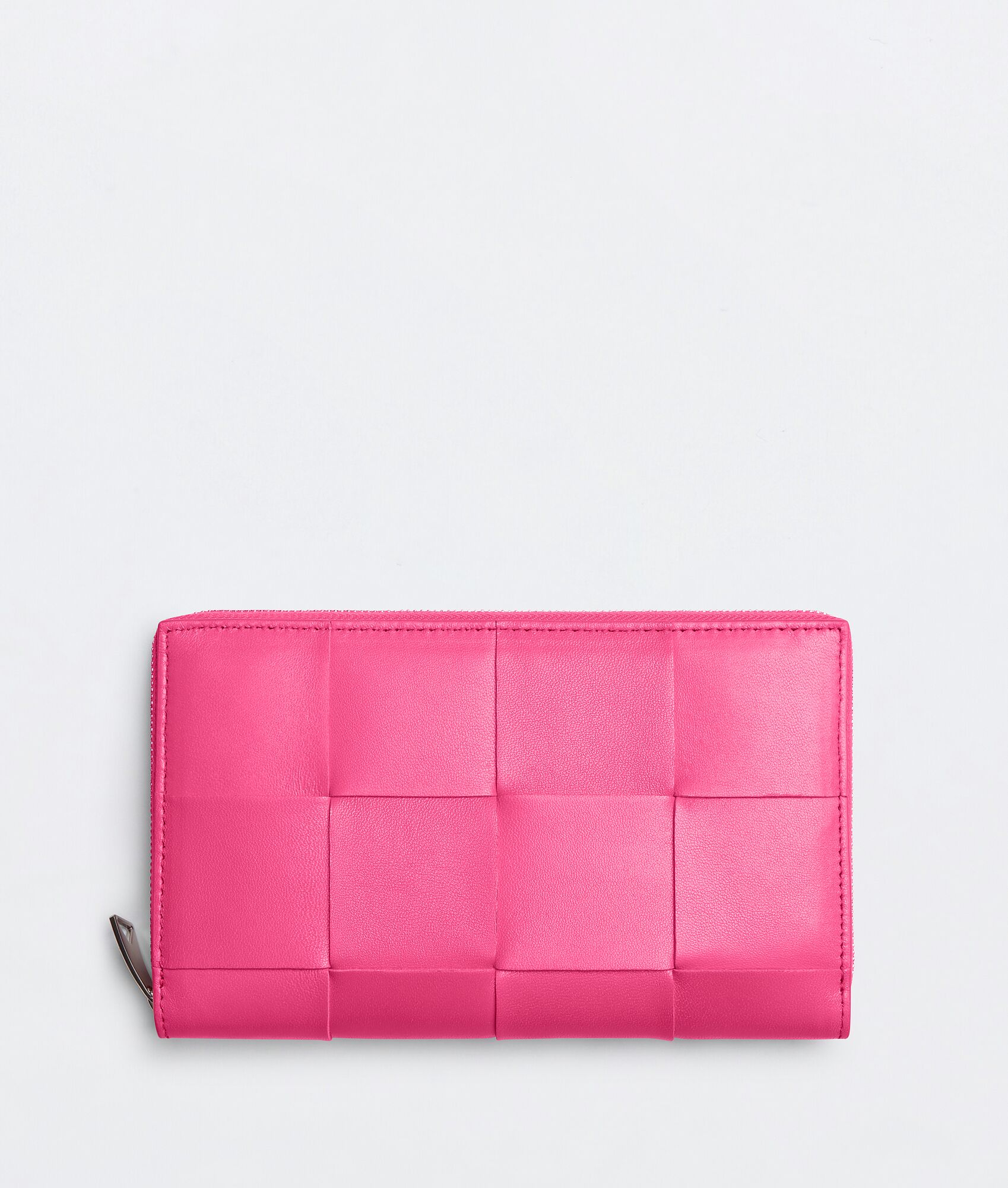 50代女性に人気の財布はBOTTEGA VENETAのボンボンです