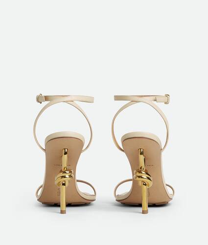Sandale Knot